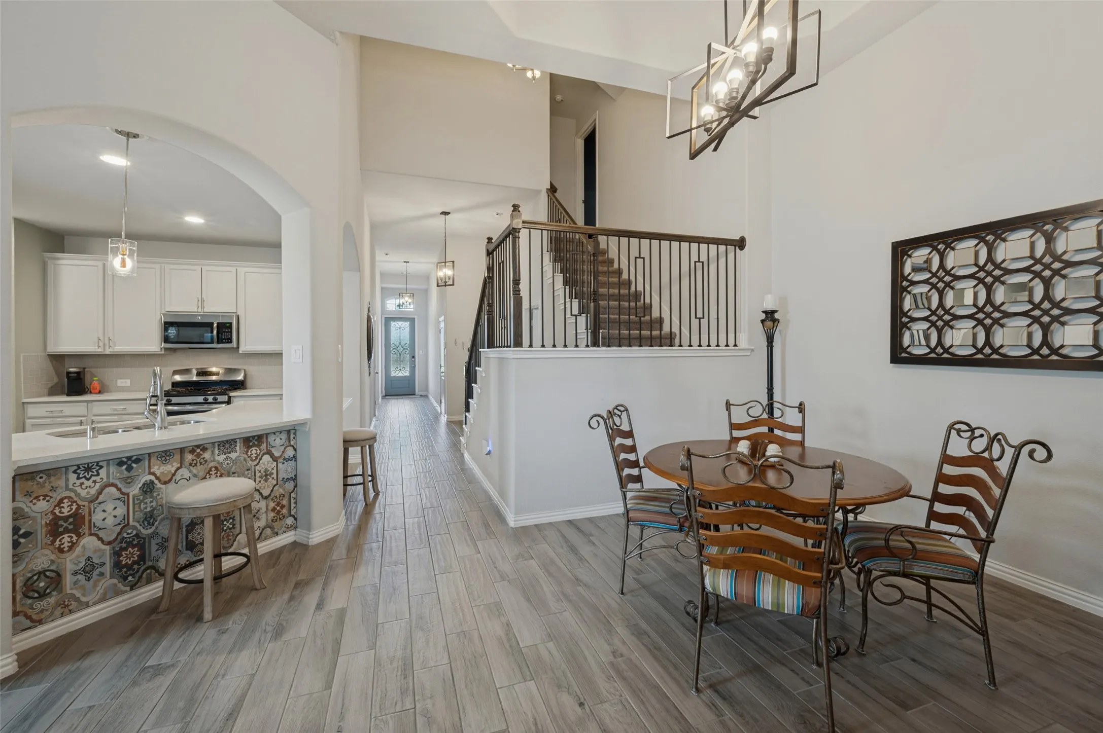 Single Family Residence For Sale in Denton County , 629 Wilmington Lane, Aubrey, Texas 76227, 4 Bedroom, 3 Bathroom, 2 Garage spaces, 2,542 Sqft, built in 2016, mls#21395526, Real Estate Agent in Aubrey, Homes For Sale in Denton county, Homes For Sale in Aubrey, Realtor in Aubrey Texas, Real Estate Brokerage Independent Realty Texas, Luminita Cordes Realtor