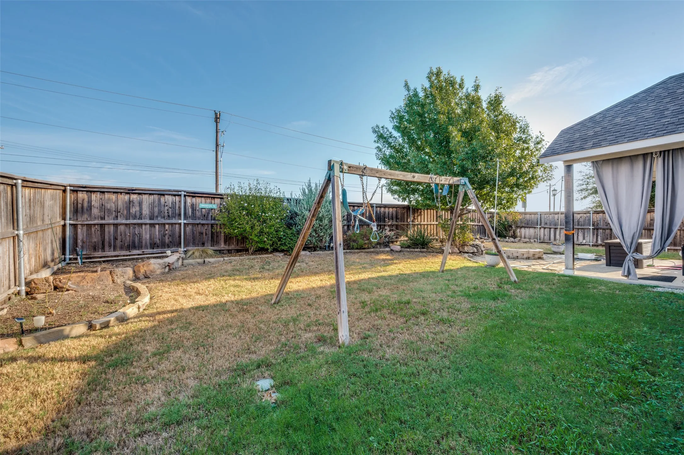 Single Family Residence For Sale in Denton County , 629 Wilmington Lane, Aubrey, Texas 76227, 4 Bedroom, 3 Bathroom, 2 Garage spaces, 2,542 Sqft, built in 2016, mls#21395526, Real Estate Agent in Aubrey, Homes For Sale in Denton county, Homes For Sale in Aubrey, Realtor in Aubrey Texas, Real Estate Brokerage Independent Realty Texas, Luminita Cordes Realtor