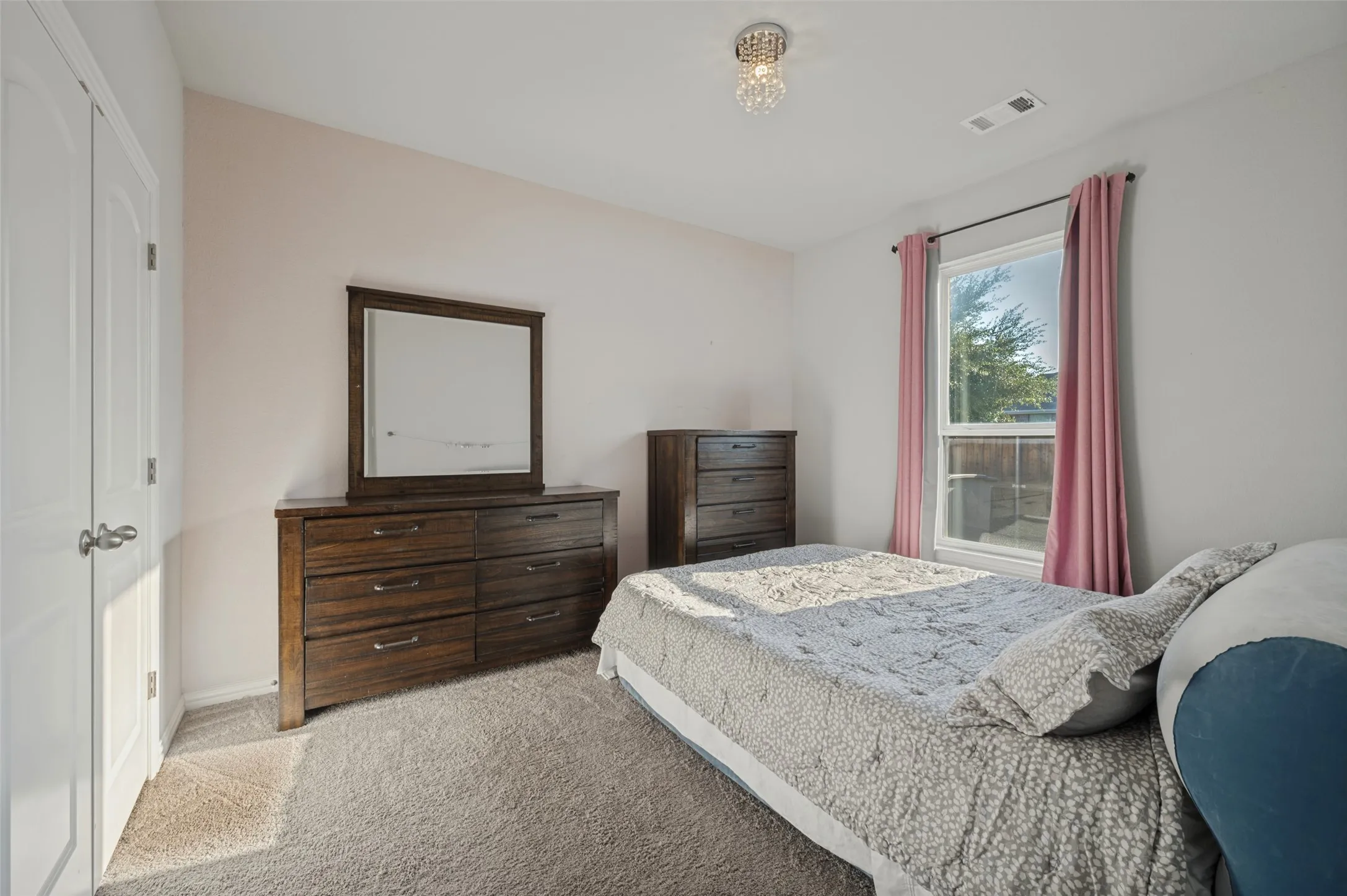 Single Family Residence For Sale in Denton County , 629 Wilmington Lane, Aubrey, Texas 76227, 4 Bedroom, 3 Bathroom, 2 Garage spaces, 2,542 Sqft, built in 2016, mls#21395526, Real Estate Agent in Aubrey, Homes For Sale in Denton county, Homes For Sale in Aubrey, Realtor in Aubrey Texas, Real Estate Brokerage Independent Realty Texas, Luminita Cordes Realtor