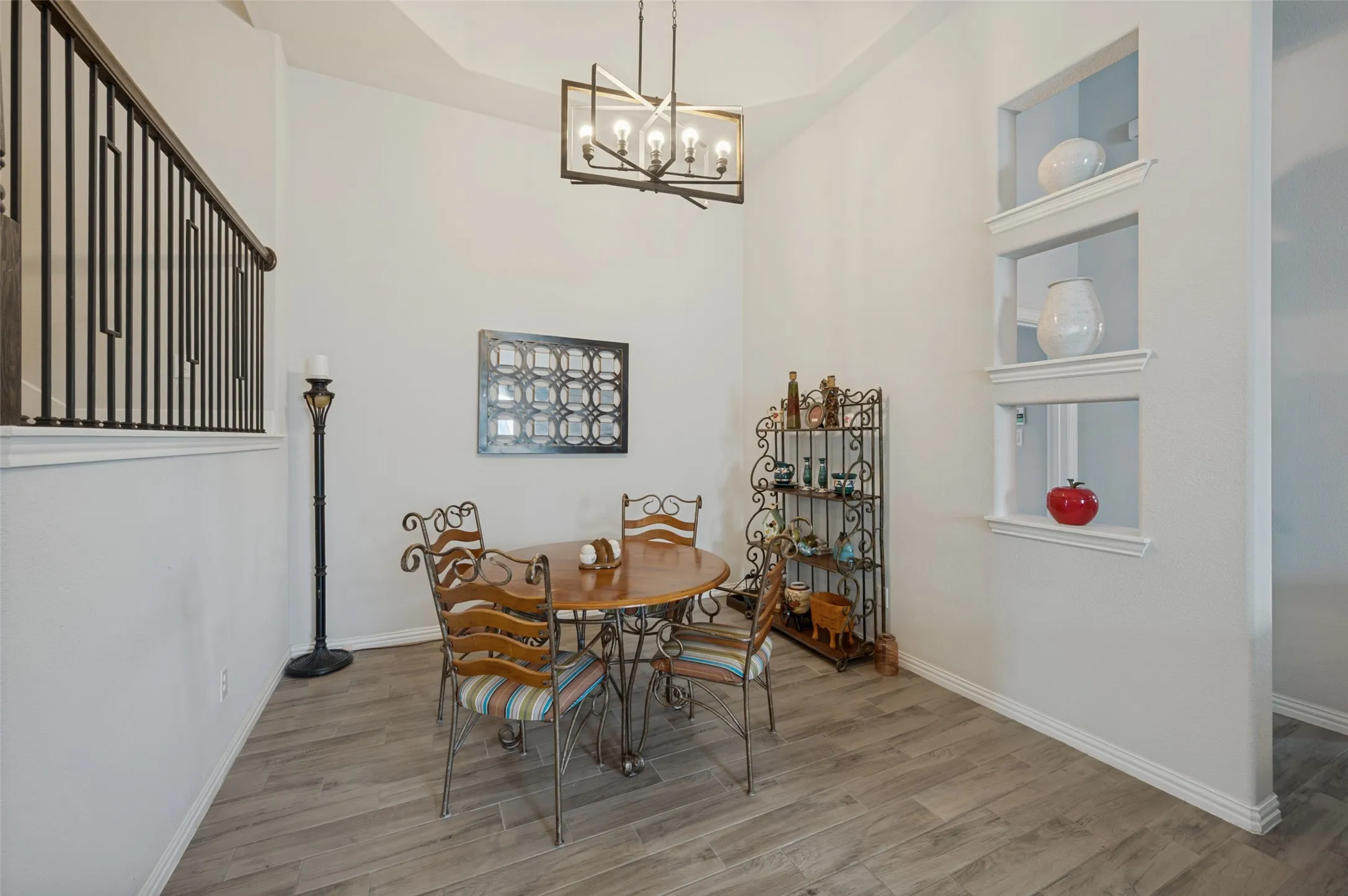 Single Family Residence For Sale in Denton County , 629 Wilmington Lane, Aubrey, Texas 76227, 4 Bedroom, 3 Bathroom, 2 Garage spaces, 2,542 Sqft, built in 2016, mls#21395526, Real Estate Agent in Aubrey, Homes For Sale in Denton county, Homes For Sale in Aubrey, Realtor in Aubrey Texas, Real Estate Brokerage Independent Realty Texas, Luminita Cordes Realtor
