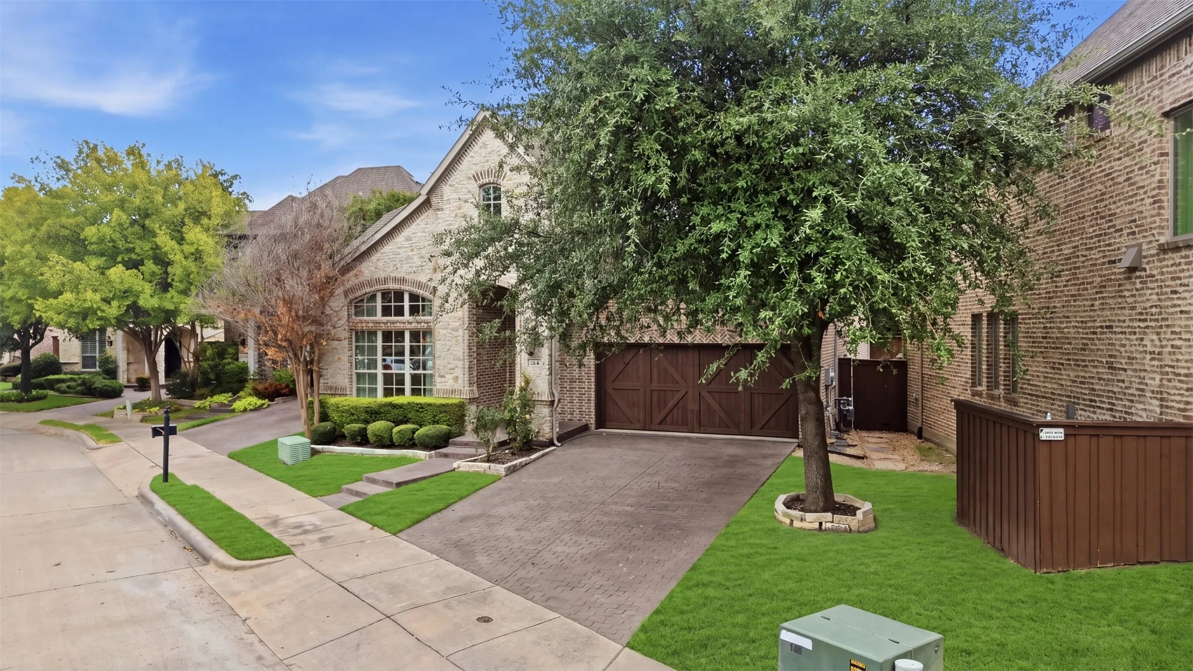 Single Family Residence For Sale in Dallas County , 9424 Monteleon Court, Dallas, Texas 75220, 4 Bedroom, 3 Bathroom, 2 Garage spaces, 3,246 Sqft, built in 2012, mls#21404453, Real Estate Agent in Dallas, Homes For Sale in Dallas county, Homes For Sale in Dallas, Realtor in Dallas Texas, Real Estate Brokerage Independent Realty Texas, Luminita Cordes Realtor