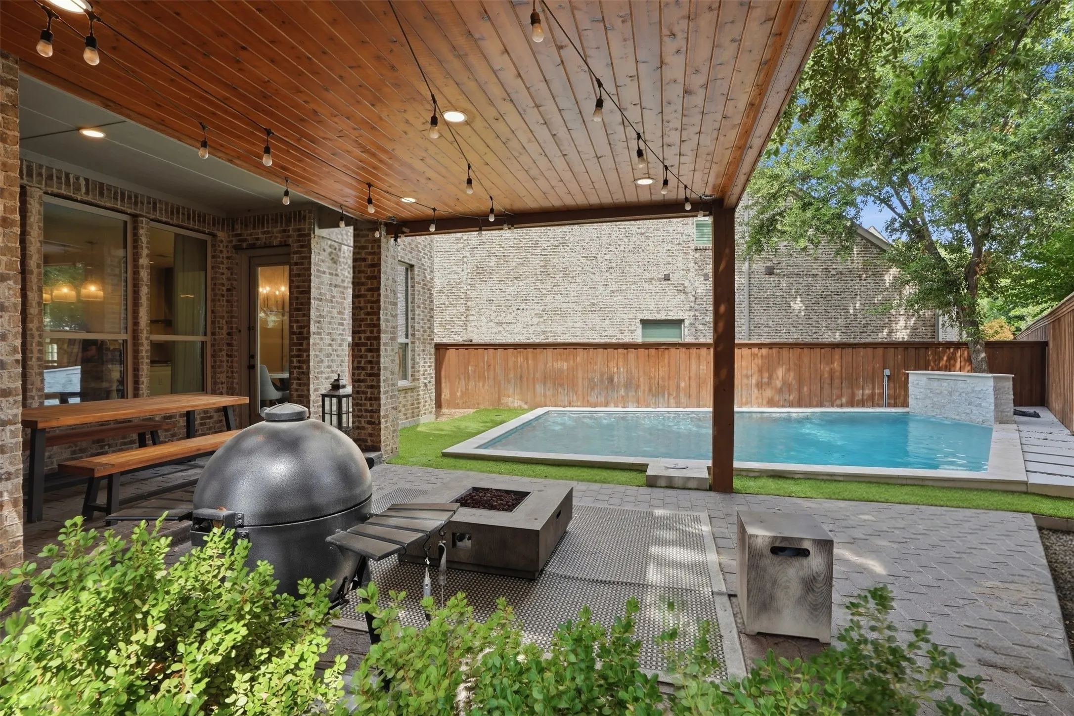 Firepit area and covered porch - perfect place to grill!