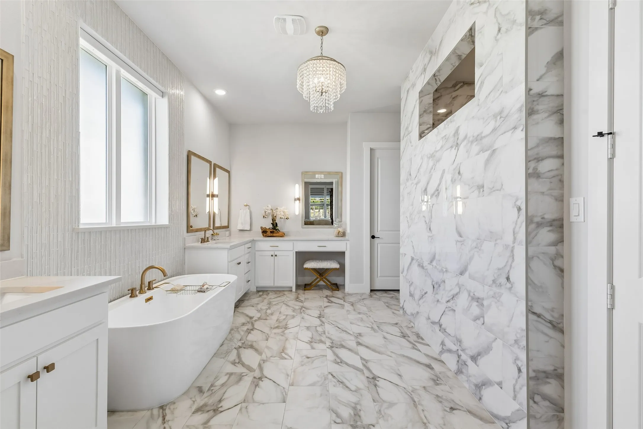 Single Family Residence For Sale in Collin County , 1820 Bobcat Trail, Celina, Texas 75009, 5 Bedroom, 6 Bathroom, 4 Garage spaces, 5,117 Sqft, built in 2023, mls#21402737, Real Estate Agent in Celina, Homes For Sale in Collin county, Homes For Sale in Celina, Realtor in Celina Texas, Real Estate Brokerage Independent Realty Texas, Luminita Cordes Realtor