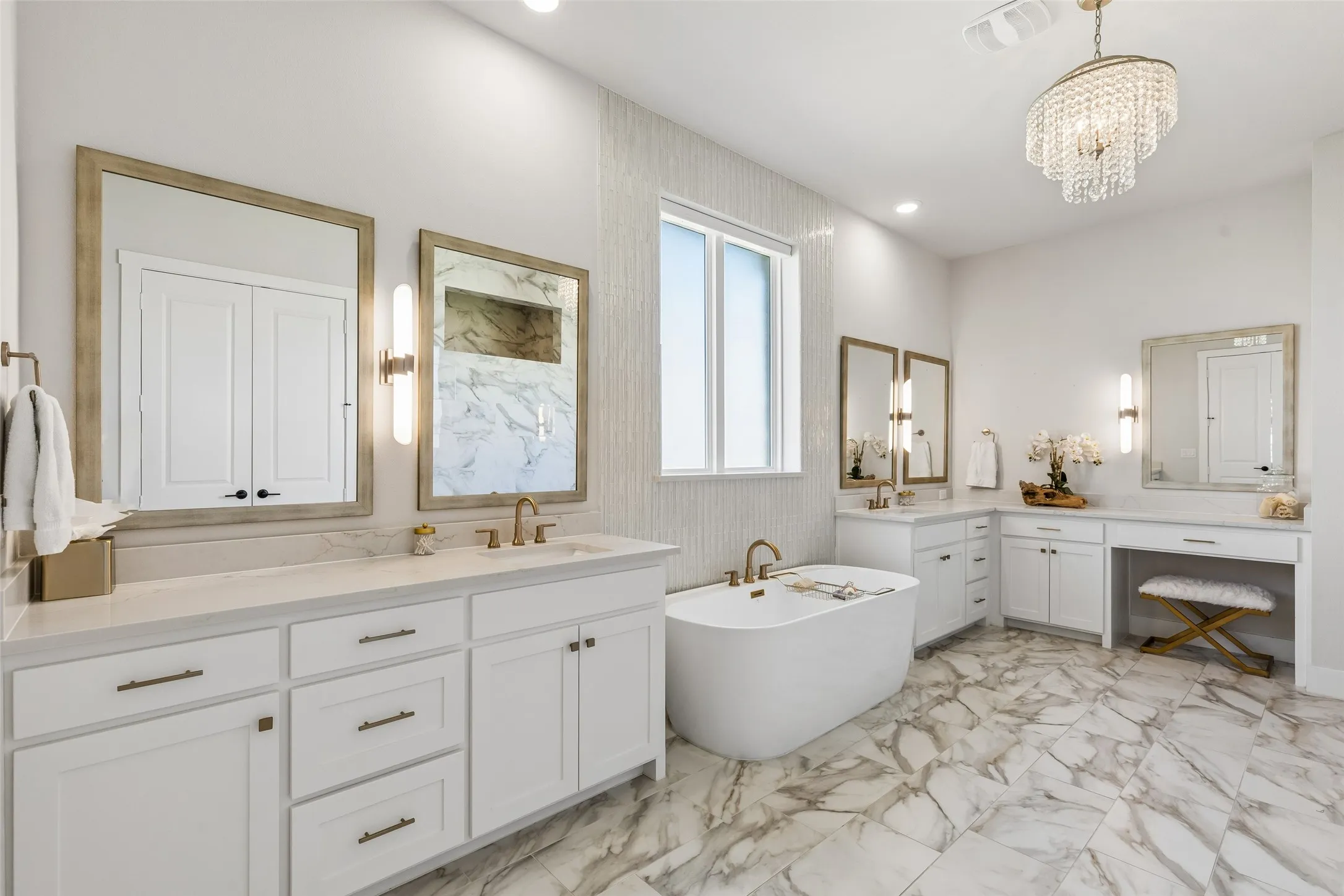 Single Family Residence For Sale in Collin County , 1820 Bobcat Trail, Celina, Texas 75009, 5 Bedroom, 6 Bathroom, 4 Garage spaces, 5,117 Sqft, built in 2023, mls#21402737, Real Estate Agent in Celina, Homes For Sale in Collin county, Homes For Sale in Celina, Realtor in Celina Texas, Real Estate Brokerage Independent Realty Texas, Luminita Cordes Realtor