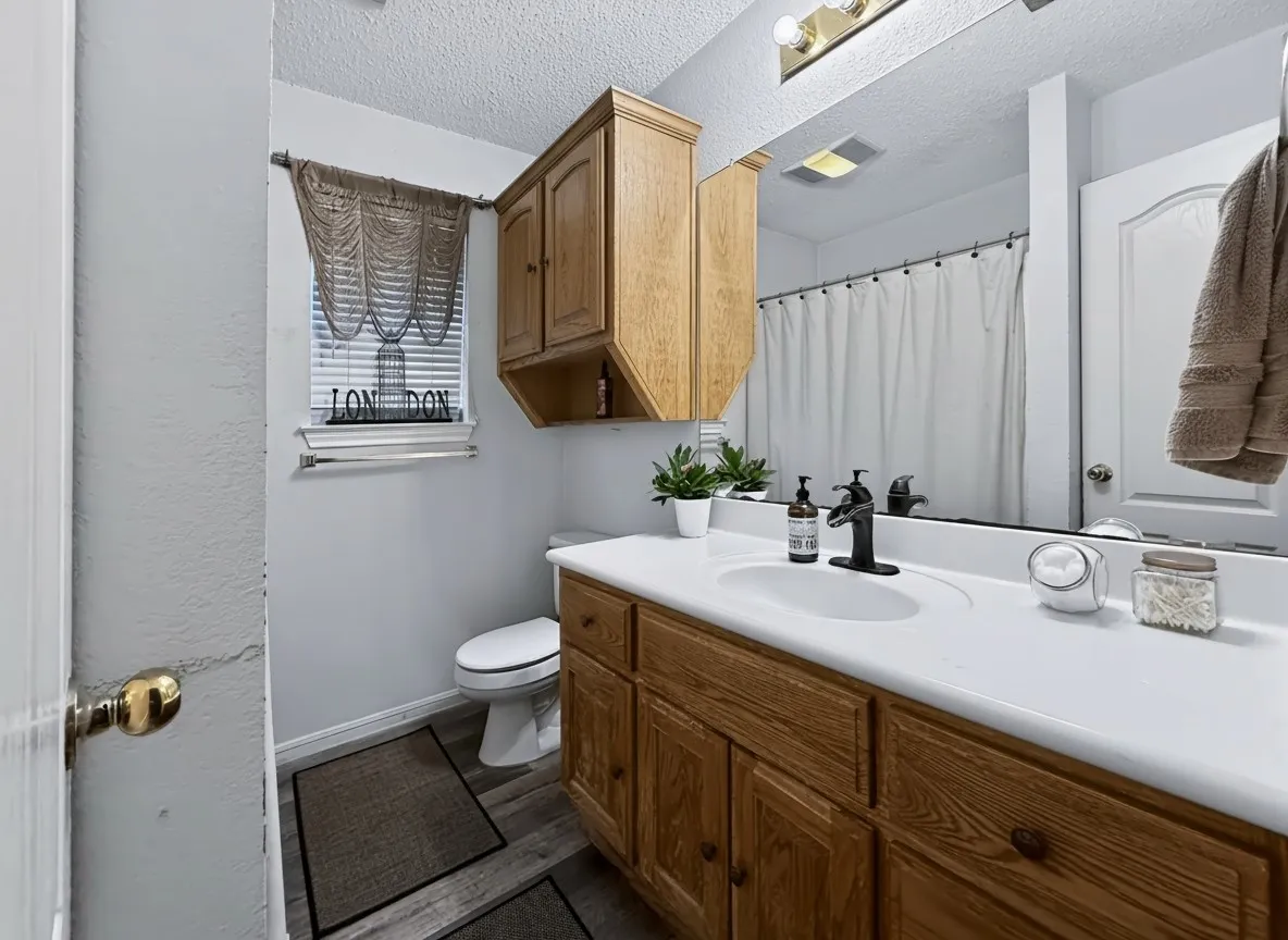 Single Family Residence For Sale in Limestone County , 816 Crestline Drive, Mexia, Texas 76667, 4 Bedroom, 2 Bathroom, 2 Garage spaces, 1,823 Sqft, built in 2003, mls#21403391, Real Estate Agent in Mexia, Homes For Sale in Limestone county, Homes For Sale in Mexia, Realtor in Mexia Texas, Real Estate Brokerage Independent Realty Texas, Luminita Cordes Realtor