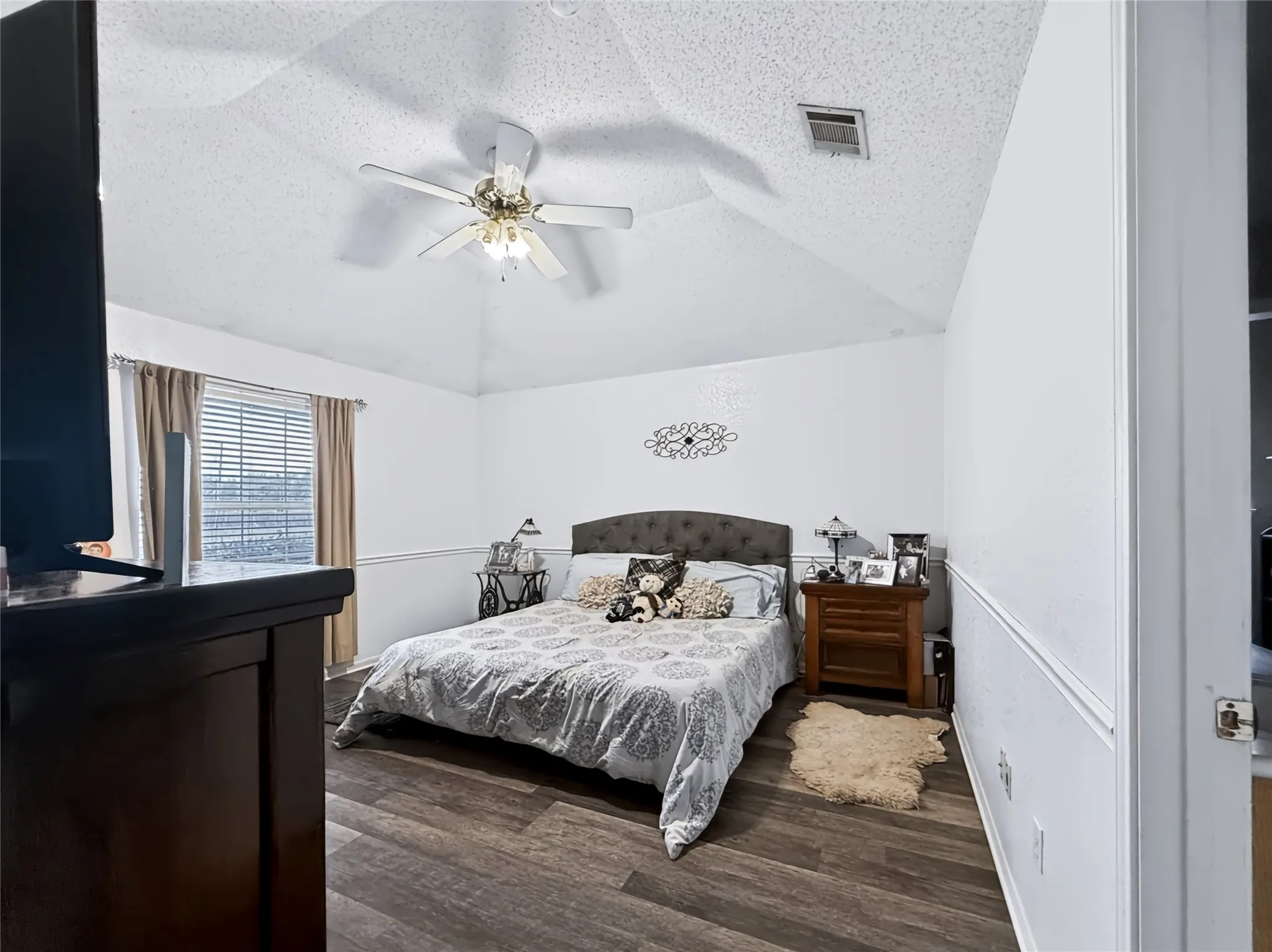 Single Family Residence For Sale in Limestone County , 816 Crestline Drive, Mexia, Texas 76667, 4 Bedroom, 2 Bathroom, 2 Garage spaces, 1,823 Sqft, built in 2003, mls#21403391, Real Estate Agent in Mexia, Homes For Sale in Limestone county, Homes For Sale in Mexia, Realtor in Mexia Texas, Real Estate Brokerage Independent Realty Texas, Luminita Cordes Realtor