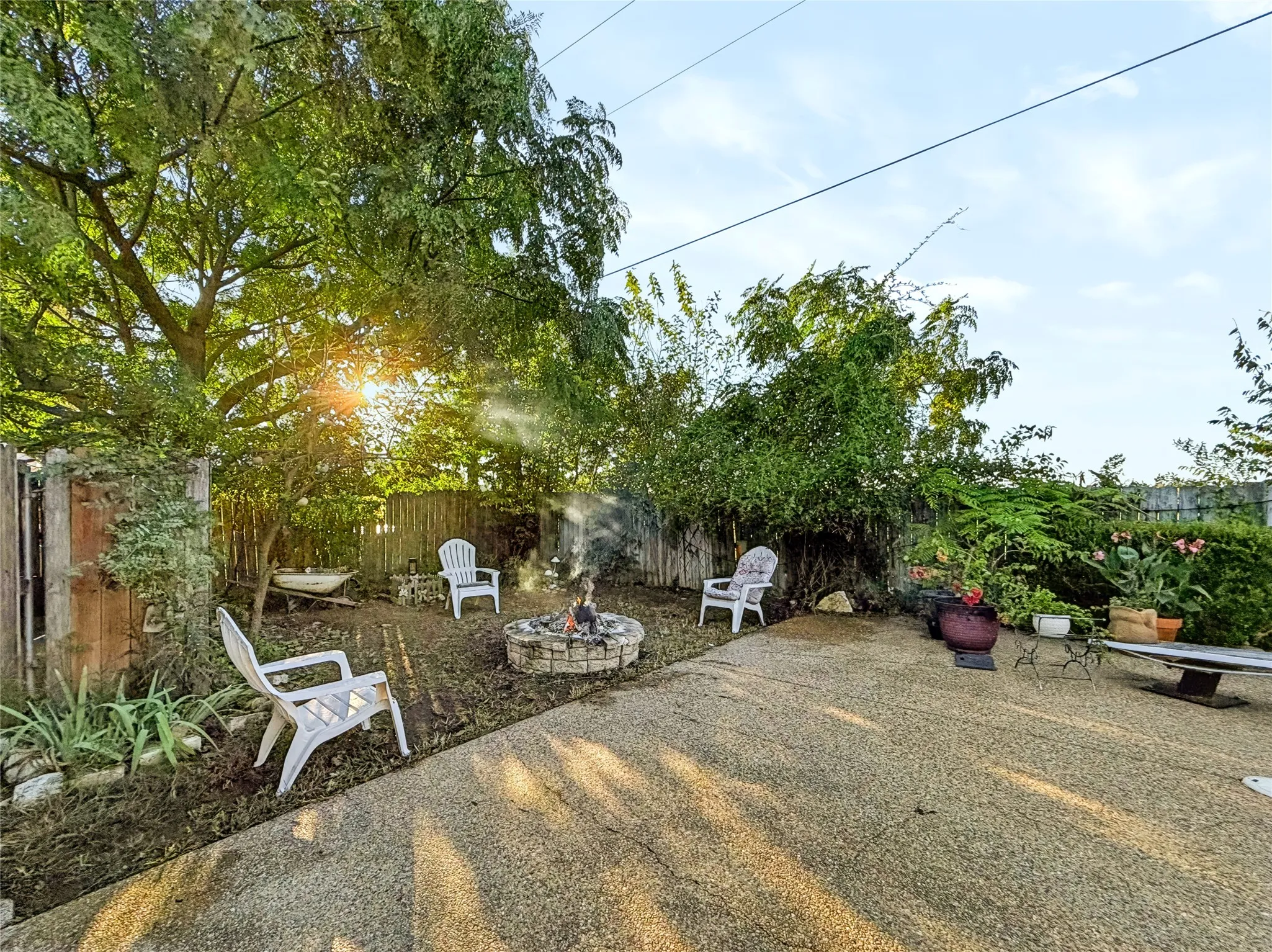 Single Family Residence For Sale in Limestone County , 816 Crestline Drive, Mexia, Texas 76667, 4 Bedroom, 2 Bathroom, 2 Garage spaces, 1,823 Sqft, built in 2003, mls#21403391, Real Estate Agent in Mexia, Homes For Sale in Limestone county, Homes For Sale in Mexia, Realtor in Mexia Texas, Real Estate Brokerage Independent Realty Texas, Luminita Cordes Realtor