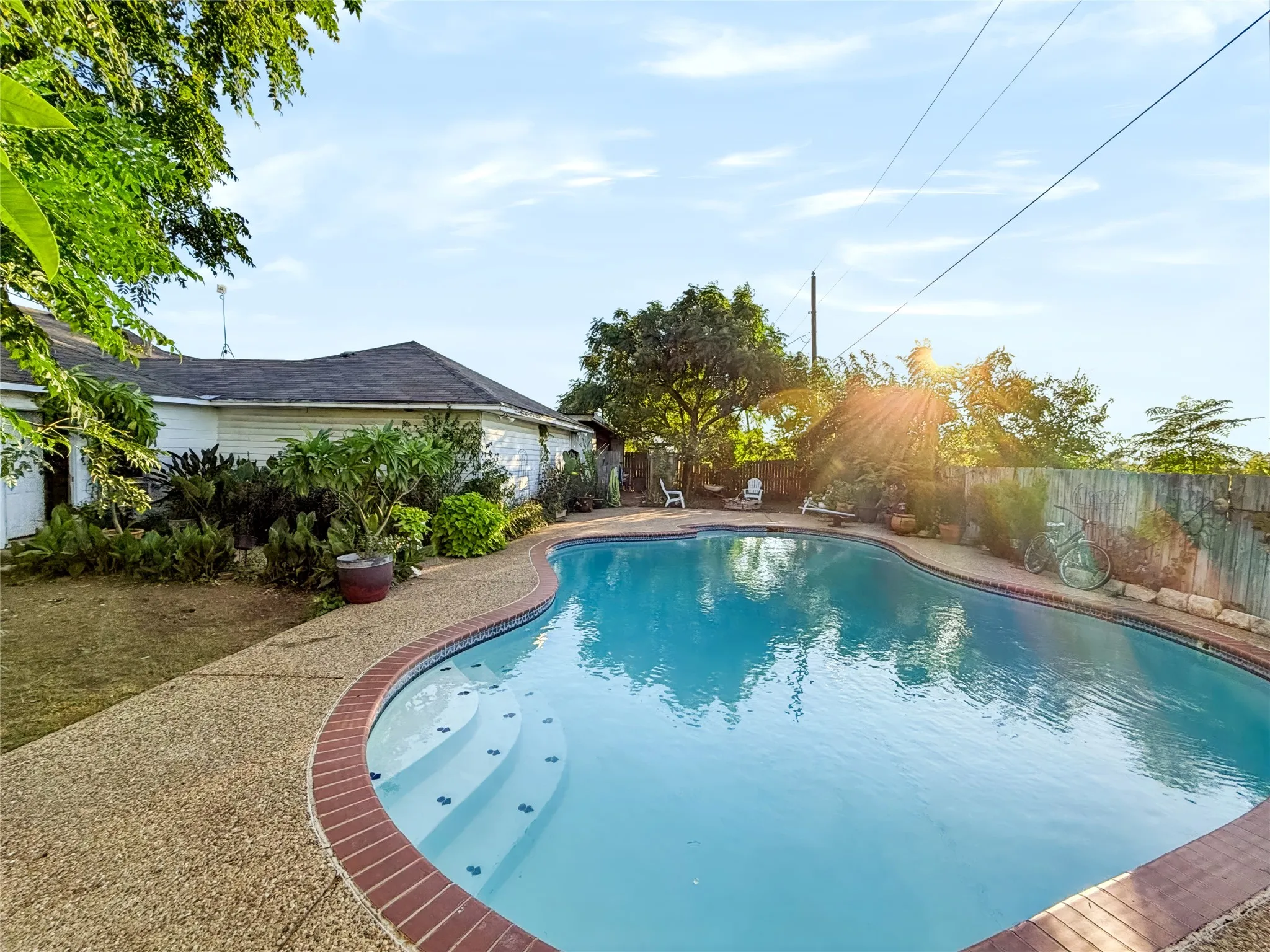Single Family Residence For Sale in Limestone County , 816 Crestline Drive, Mexia, Texas 76667, 4 Bedroom, 2 Bathroom, 2 Garage spaces, 1,823 Sqft, built in 2003, mls#21403391, Real Estate Agent in Mexia, Homes For Sale in Limestone county, Homes For Sale in Mexia, Realtor in Mexia Texas, Real Estate Brokerage Independent Realty Texas, Luminita Cordes Realtor