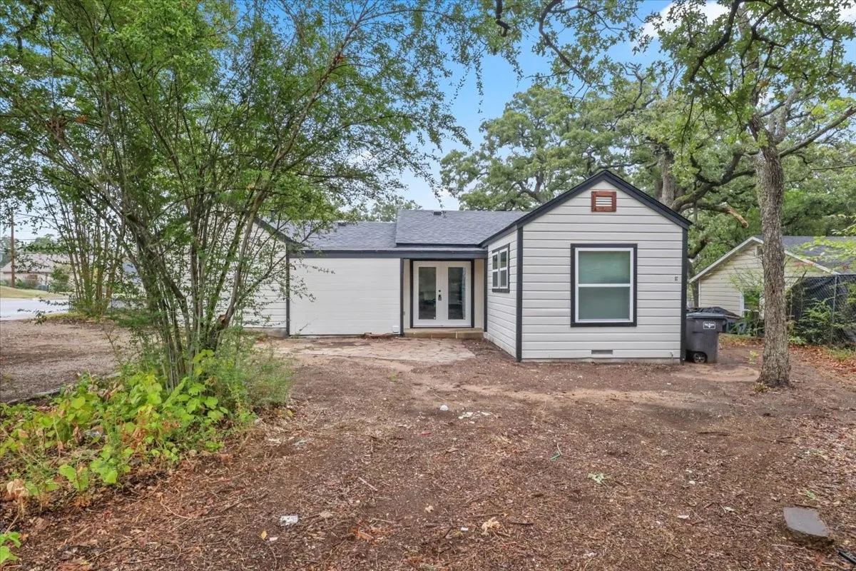 Single Family Residence For Sale in Tarrant County , 2900 Hunter Street, Fort Worth, Texas 76112, 4 Bedroom, 2 Bathroom, Garage spaces, 1,539 Sqft, built in 1948, mls#21404672, Real Estate Agent in Fort Worth, Homes For Sale in Tarrant county, Homes For Sale in Fort Worth, Realtor in Fort Worth Texas, Real Estate Brokerage Independent Realty Texas, Luminita Cordes Realtor