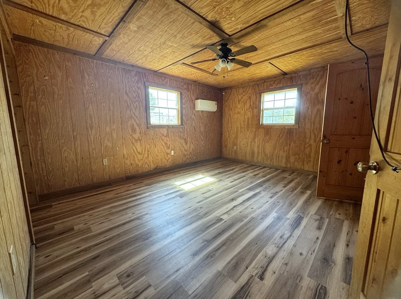 Single Family Residence For Rent in Wise County , 390 Private Road 4379, Decatur, Texas 76234, 2 Bedroom, 1 Bathroom, Garage spaces, 990 Sqft, built in 2007, mls#21404673, Real Estate Agent in Decatur, Homes For Rent in Wise county, Homes For Rent in Decatur, Realtor in Decatur Texas, Real Estate Brokerage Independent Realty Texas, Luminita Cordes Realtor