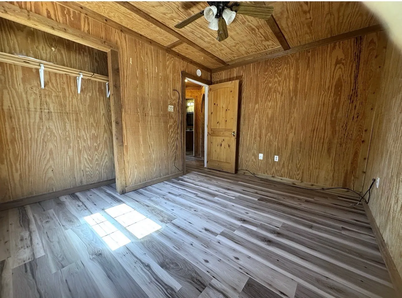 Single Family Residence For Rent in Wise County , 390 Private Road 4379, Decatur, Texas 76234, 2 Bedroom, 1 Bathroom, Garage spaces, 990 Sqft, built in 2007, mls#21404673, Real Estate Agent in Decatur, Homes For Rent in Wise county, Homes For Rent in Decatur, Realtor in Decatur Texas, Real Estate Brokerage Independent Realty Texas, Luminita Cordes Realtor