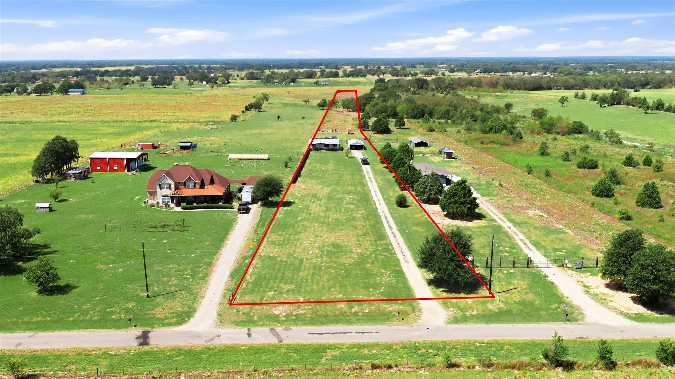Mobile Home For Sale in Van Zandt County , 455 VZ County Road 2421, Canton, Texas 75103, 2 Bedroom, 2 Bathroom, Garage spaces, 1,120 Sqft, built in 2000, mls#21400015, Real Estate Agent in Canton, Homes For Sale in Van Zandt county, Homes For Sale in Canton, Realtor in Canton Texas, Real Estate Brokerage Independent Realty Texas, Luminita Cordes Realtor