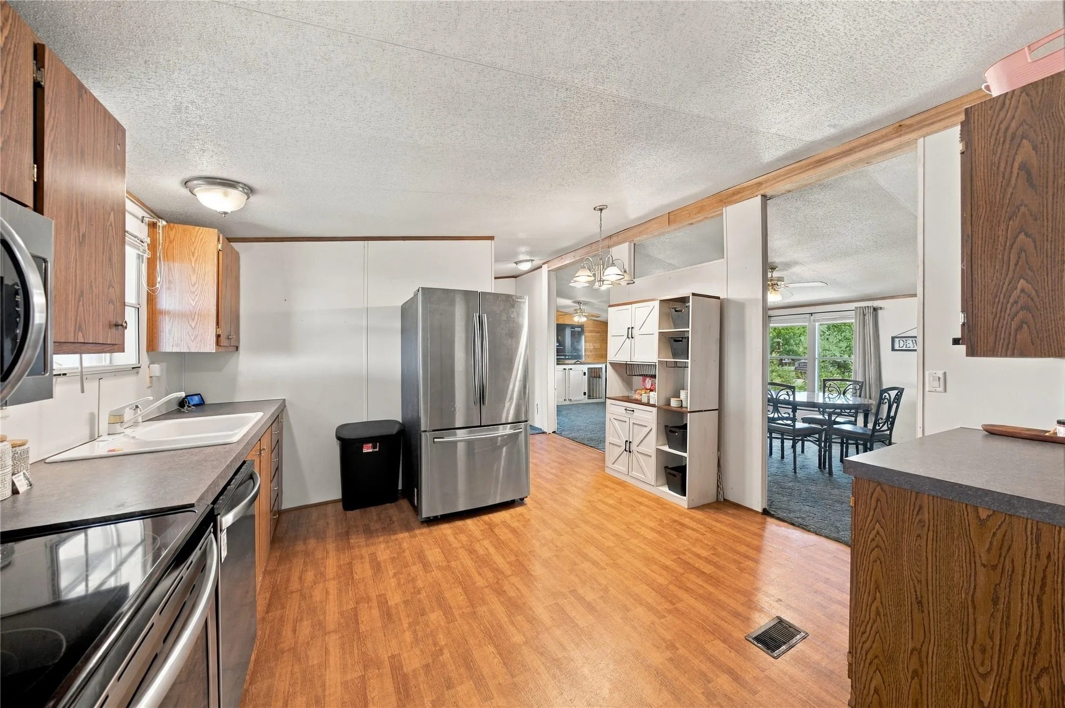 Mobile Home For Sale in Van Zandt County , 455 VZ County Road 2421, Canton, Texas 75103, 2 Bedroom, 2 Bathroom, Garage spaces, 1,120 Sqft, built in 2000, mls#21400015, Real Estate Agent in Canton, Homes For Sale in Van Zandt county, Homes For Sale in Canton, Realtor in Canton Texas, Real Estate Brokerage Independent Realty Texas, Luminita Cordes Realtor
