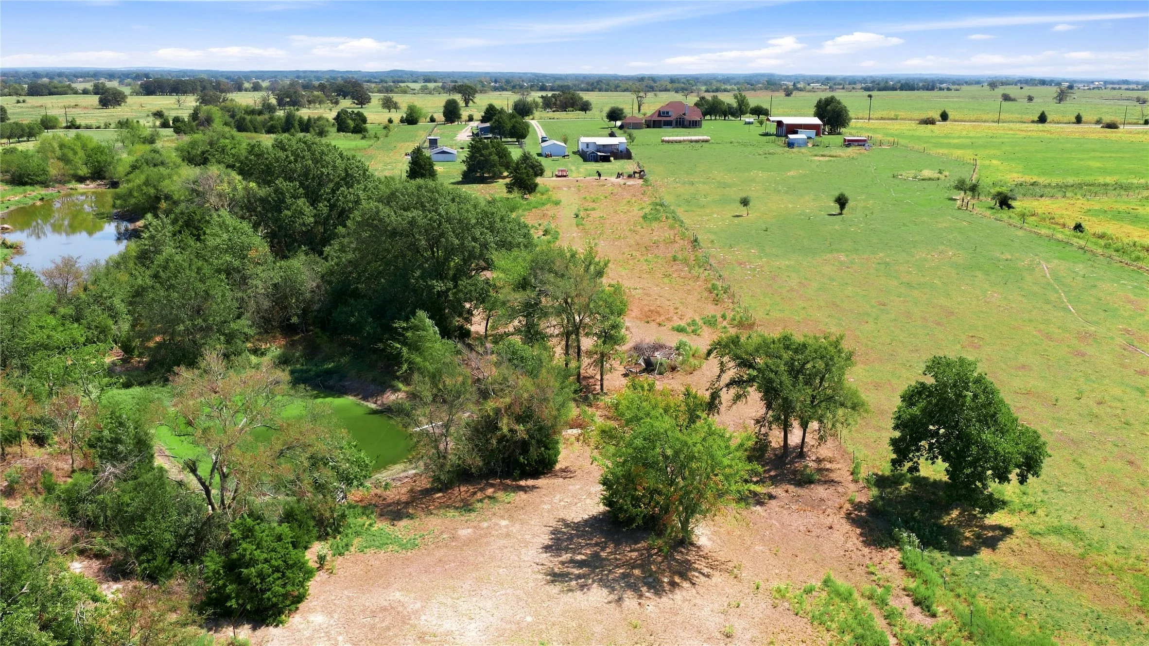 Mobile Home For Sale in Van Zandt County , 455 VZ County Road 2421, Canton, Texas 75103, 2 Bedroom, 2 Bathroom, Garage spaces, 1,120 Sqft, built in 2000, mls#21400015, Real Estate Agent in Canton, Homes For Sale in Van Zandt county, Homes For Sale in Canton, Realtor in Canton Texas, Real Estate Brokerage Independent Realty Texas, Luminita Cordes Realtor