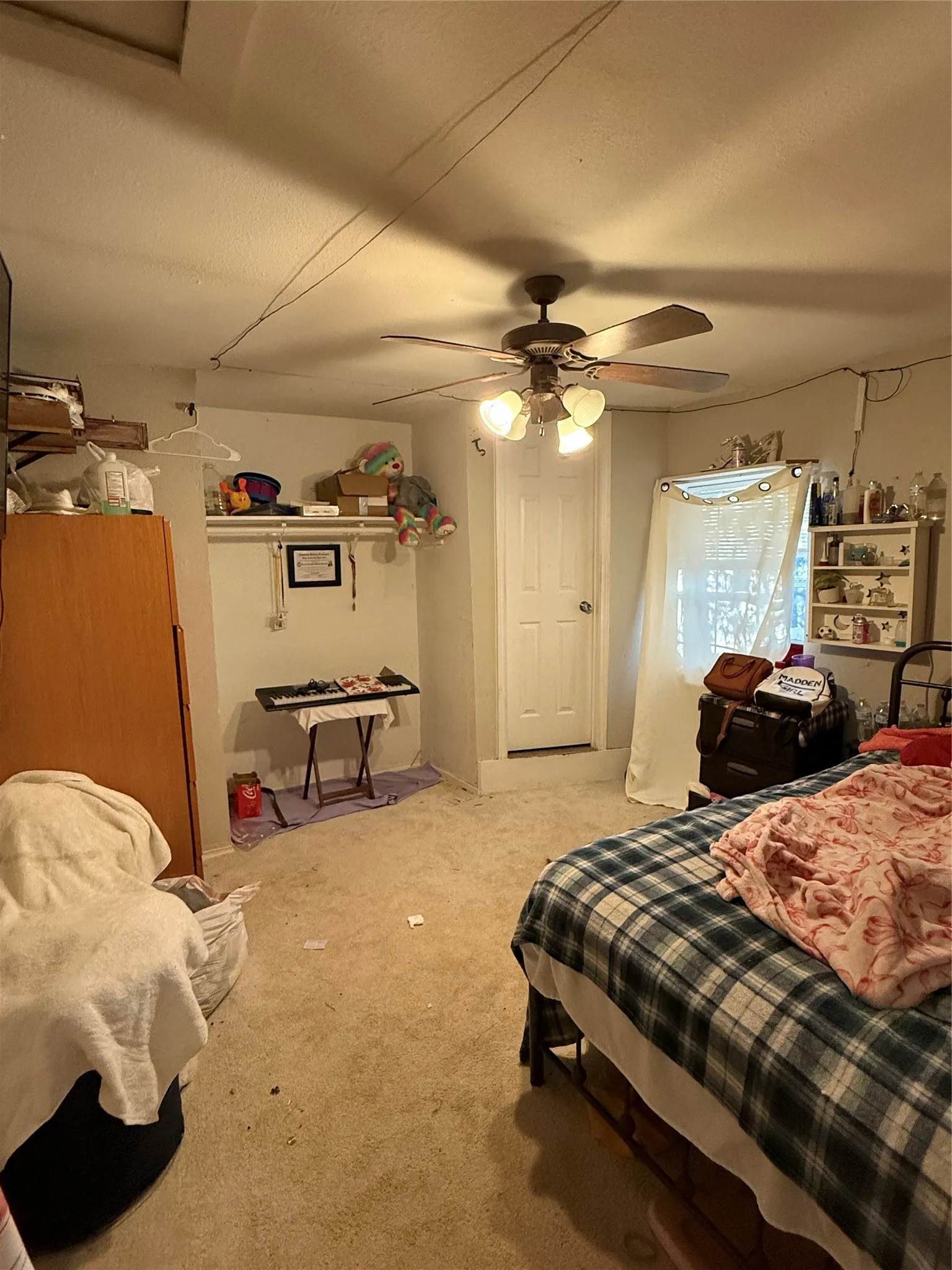 Single Family Residence For Sale in Tarrant County , 4100 Chickasaw Avenue, Fort Worth, Texas 76119, 3 Bedroom, 2 Bathroom, Garage spaces, 1,170 Sqft, built in 1952, mls#21404680, Real Estate Agent in Fort Worth, Homes For Sale in Tarrant county, Homes For Sale in Fort Worth, Realtor in Fort Worth Texas, Real Estate Brokerage Independent Realty Texas, Luminita Cordes Realtor