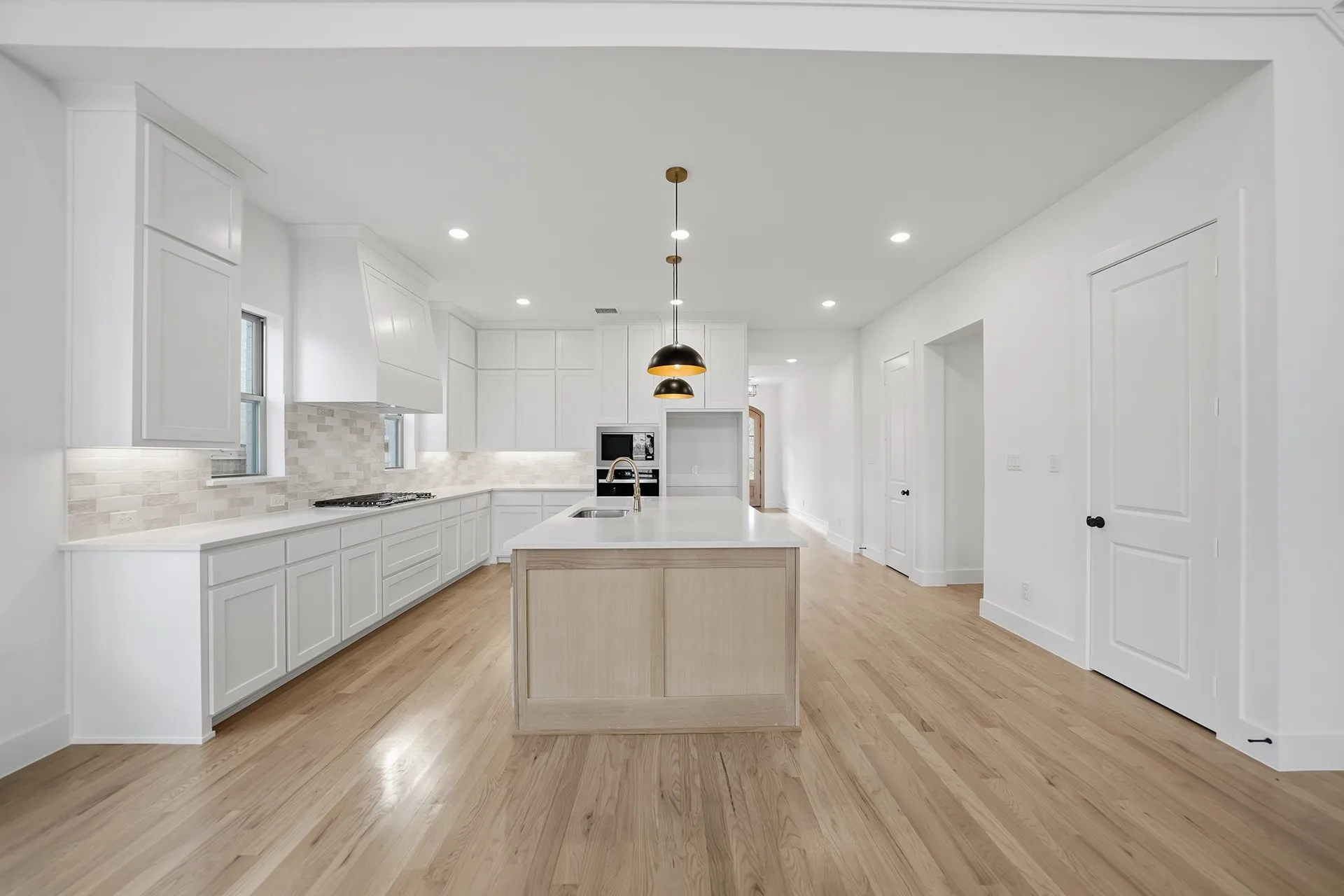 Single Family Residence For Sale in Collin County , 7204 Monarch Trail, Mc Kinney, Texas 75071, 4 Bedroom, 4 Bathroom, 2 Garage spaces, 3,527 Sqft, built in 2025, mls#21404682, Real Estate Agent in Mc Kinney, Homes For Sale in Collin county, Homes For Sale in Mc Kinney, Realtor in Mc Kinney Texas, Real Estate Brokerage Independent Realty Texas, Luminita Cordes Realtor