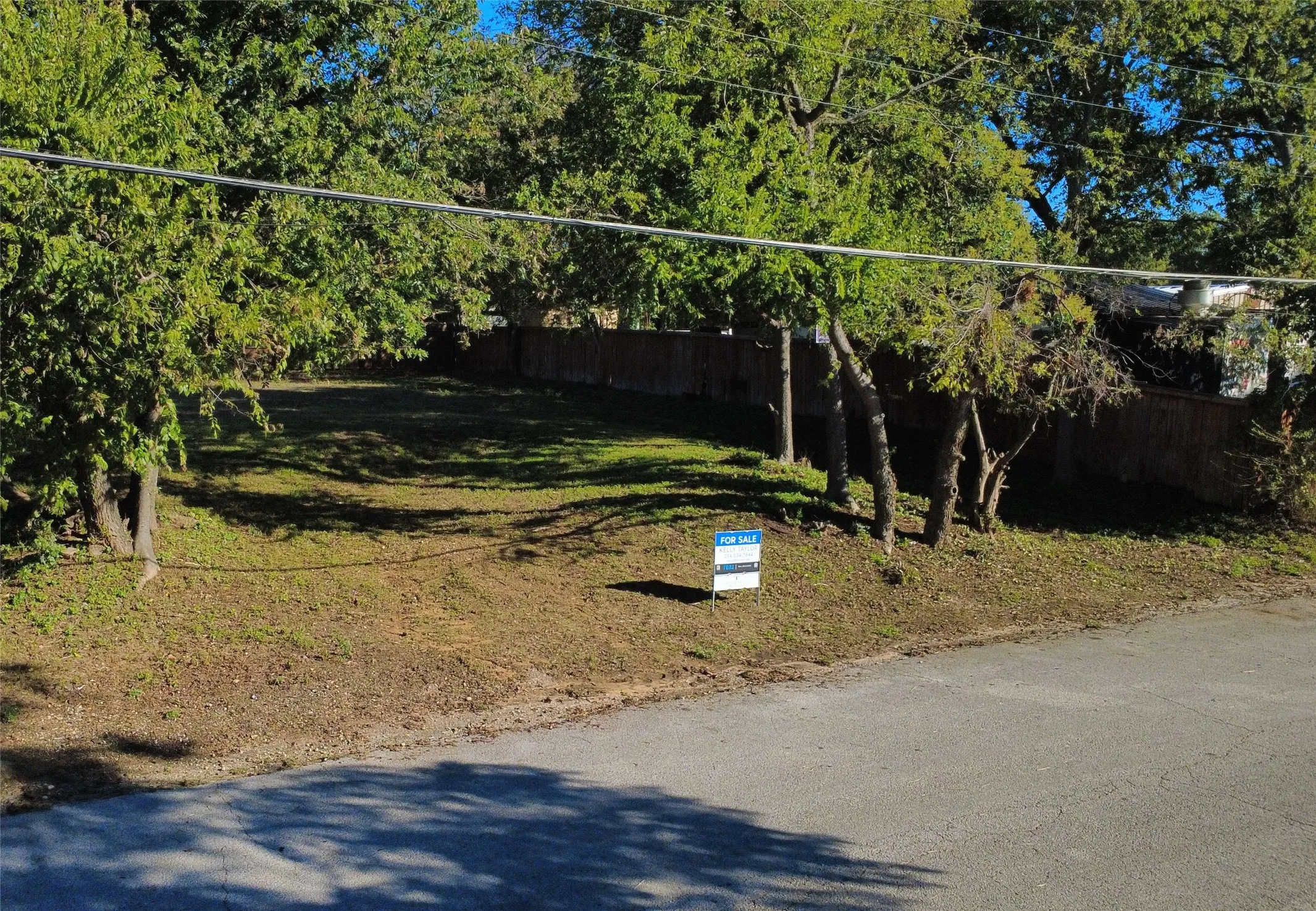 Improved Land For Sale in Johnson County , 705 E Wardville Street, Cleburne, Texas 76031, 0, 0, Garage spaces, 0 Sqft, built in 0, mls#21404630, Real Estate Agent in Cleburne, Homes For Sale in Johnson county, Homes For Sale in Cleburne, Realtor in Cleburne Texas, Real Estate Brokerage Independent Realty Texas, Luminita Cordes Realtor