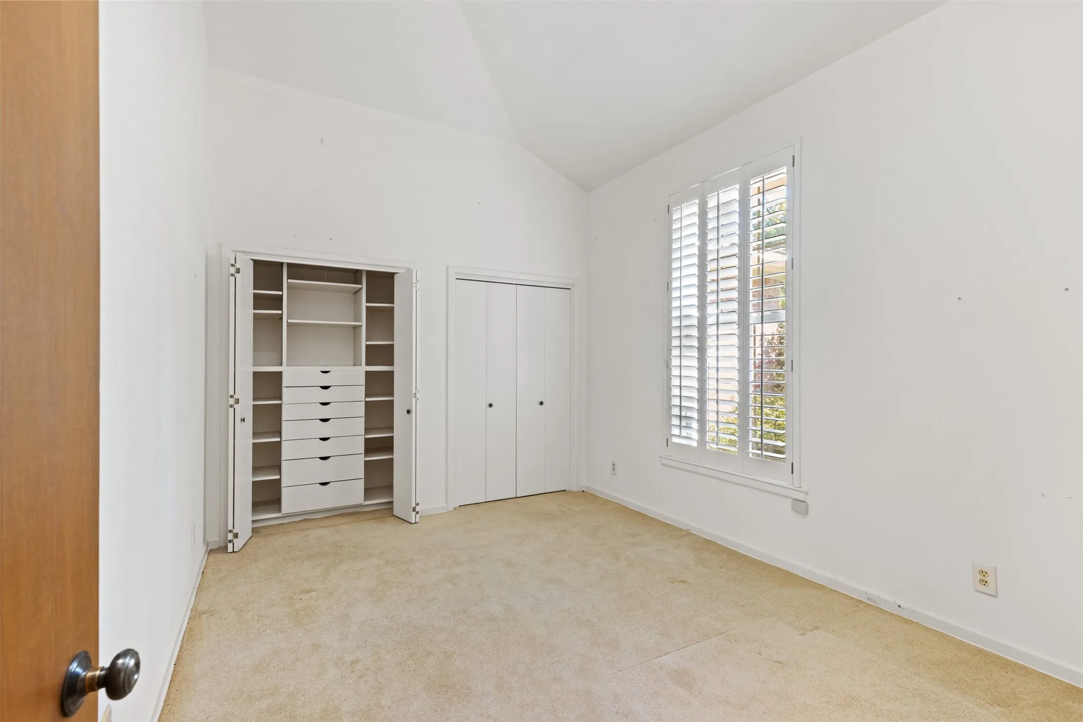 Single Family Residence For Sale in Dallas County , 7010 S Janmar Drive, Dallas, Texas 75230, 6 Bedroom, 4 Bathroom, 3 Garage spaces, 3,193 Sqft, built in 1958, mls#21404600, Real Estate Agent in Dallas, Homes For Sale in Dallas county, Homes For Sale in Dallas, Realtor in Dallas Texas, Real Estate Brokerage Independent Realty Texas, Luminita Cordes Realtor