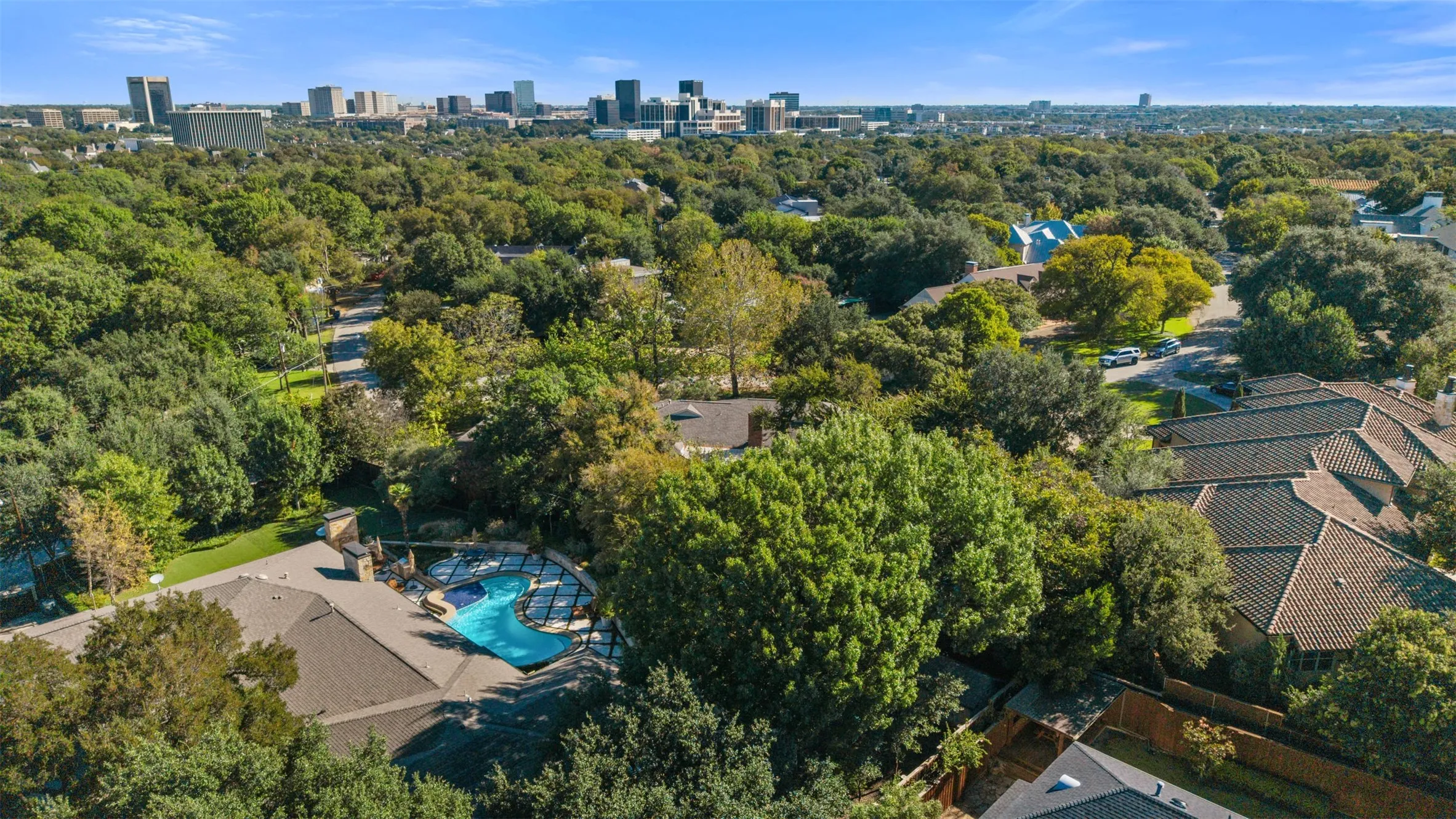 Single Family Residence For Sale in Dallas County , 7010 S Janmar Drive, Dallas, Texas 75230, 6 Bedroom, 4 Bathroom, 3 Garage spaces, 3,193 Sqft, built in 1958, mls#21404600, Real Estate Agent in Dallas, Homes For Sale in Dallas county, Homes For Sale in Dallas, Realtor in Dallas Texas, Real Estate Brokerage Independent Realty Texas, Luminita Cordes Realtor