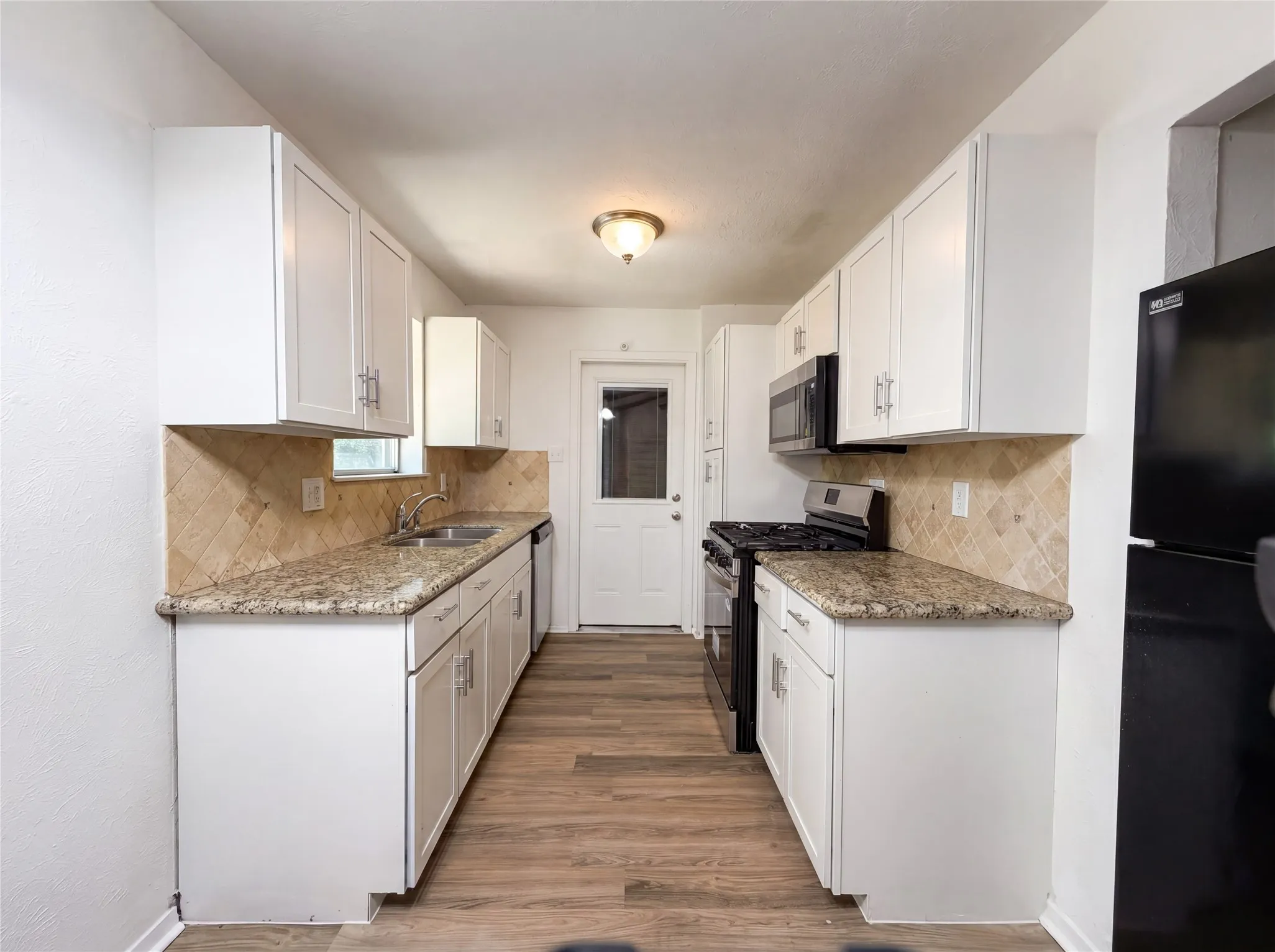 Single Family Residence For Sale in Tarrant County , 1500 Janann Avenue, Arlington, Texas 76014, 3 Bedroom, 2 Bathroom, 2 Garage spaces, 1,129 Sqft, built in 1966, mls#21404677, Real Estate Agent in Arlington, Homes For Sale in Tarrant county, Homes For Sale in Arlington, Realtor in Arlington Texas, Real Estate Brokerage Independent Realty Texas, Luminita Cordes Realtor