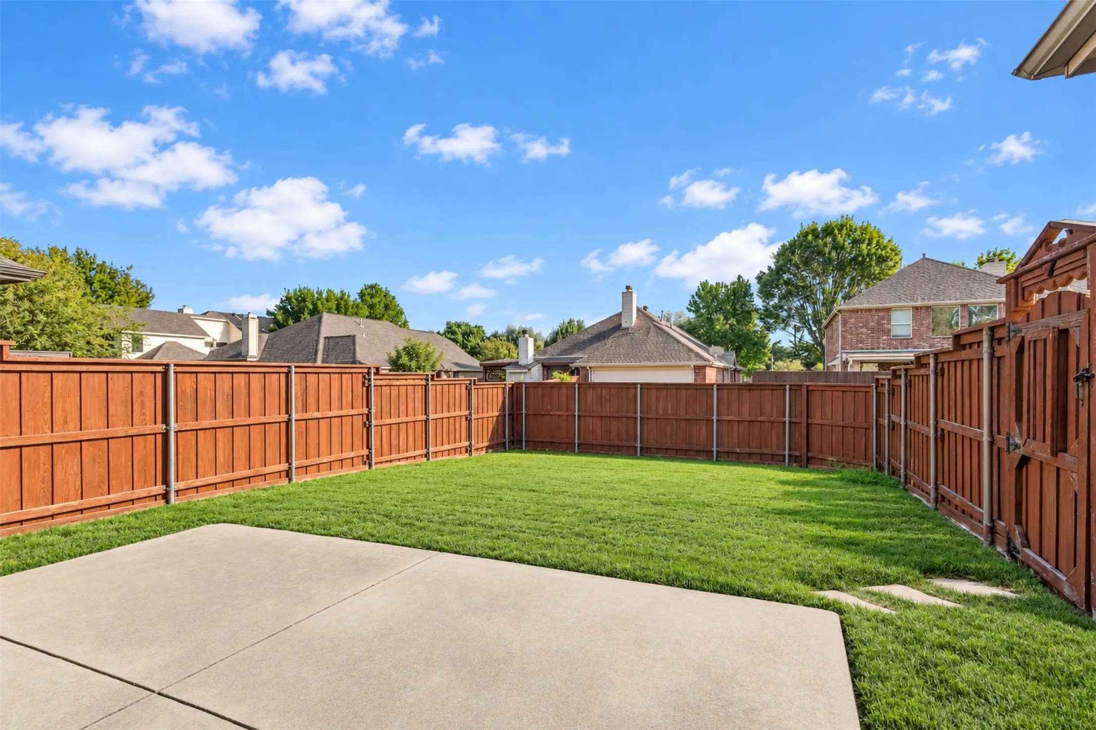 Single Family Residence For Sale in Denton County , 2185 Goliad Circle, Frisco, Texas 75033, 4 Bedroom, 4 Bathroom, 3 Garage spaces, 2,910 Sqft, built in 2003, mls#21398922, Real Estate Agent in Frisco, Homes For Sale in Denton county, Homes For Sale in Frisco, Realtor in Frisco Texas, Real Estate Brokerage Independent Realty Texas, Luminita Cordes Realtor