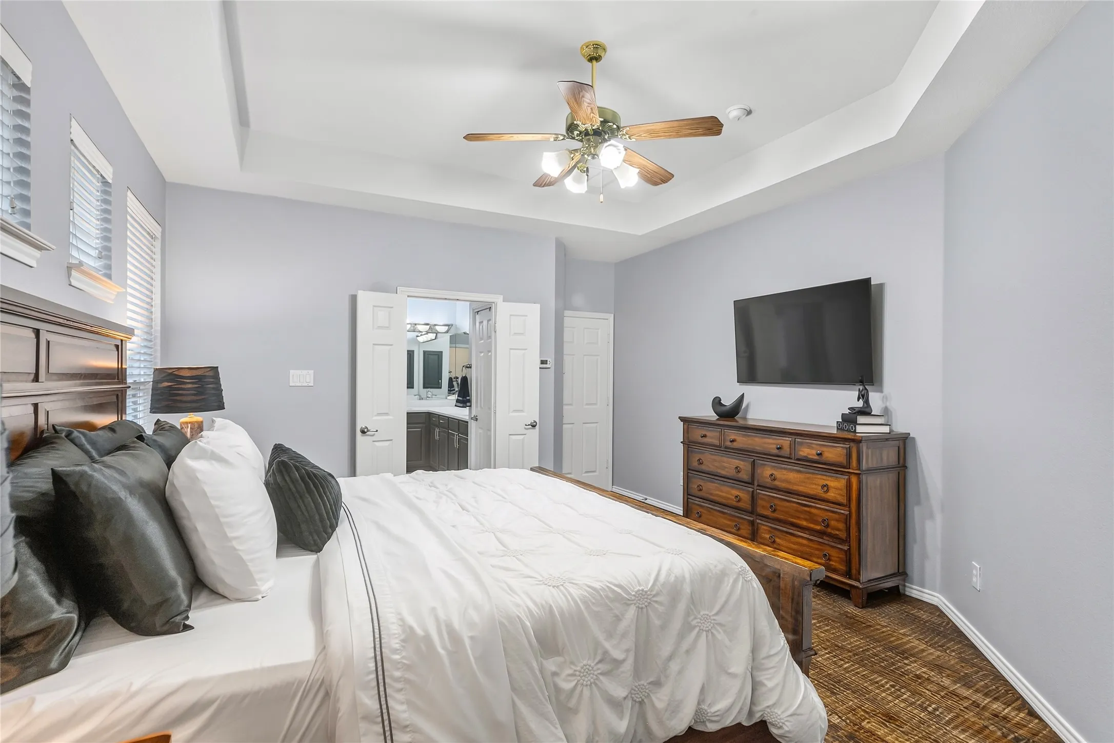Single Family Residence For Sale in Denton County , 2185 Goliad Circle, Frisco, Texas 75033, 4 Bedroom, 4 Bathroom, 3 Garage spaces, 2,910 Sqft, built in 2003, mls#21398922, Real Estate Agent in Frisco, Homes For Sale in Denton county, Homes For Sale in Frisco, Realtor in Frisco Texas, Real Estate Brokerage Independent Realty Texas, Luminita Cordes Realtor