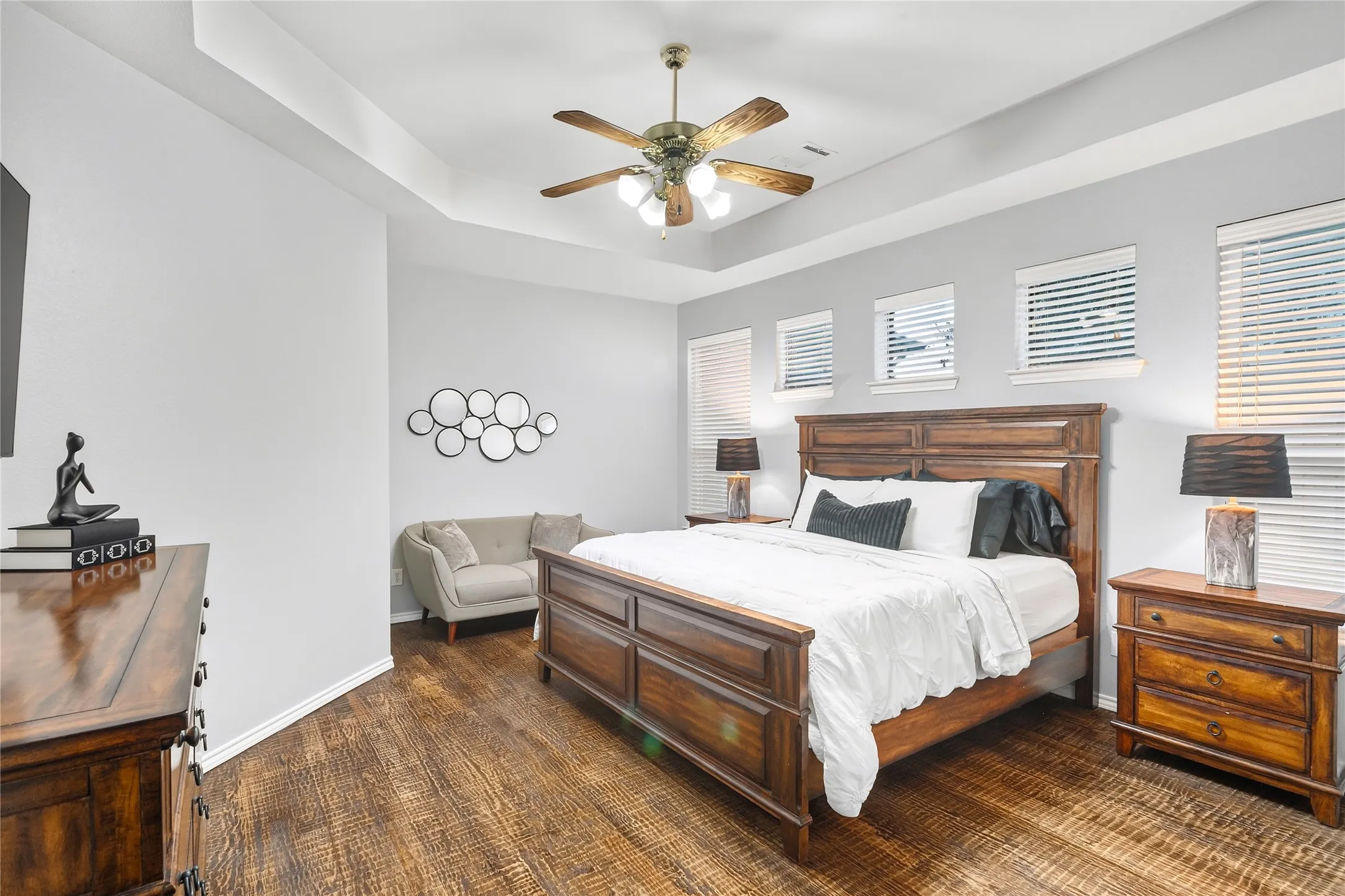 Single Family Residence For Sale in Denton County , 2185 Goliad Circle, Frisco, Texas 75033, 4 Bedroom, 4 Bathroom, 3 Garage spaces, 2,910 Sqft, built in 2003, mls#21398922, Real Estate Agent in Frisco, Homes For Sale in Denton county, Homes For Sale in Frisco, Realtor in Frisco Texas, Real Estate Brokerage Independent Realty Texas, Luminita Cordes Realtor