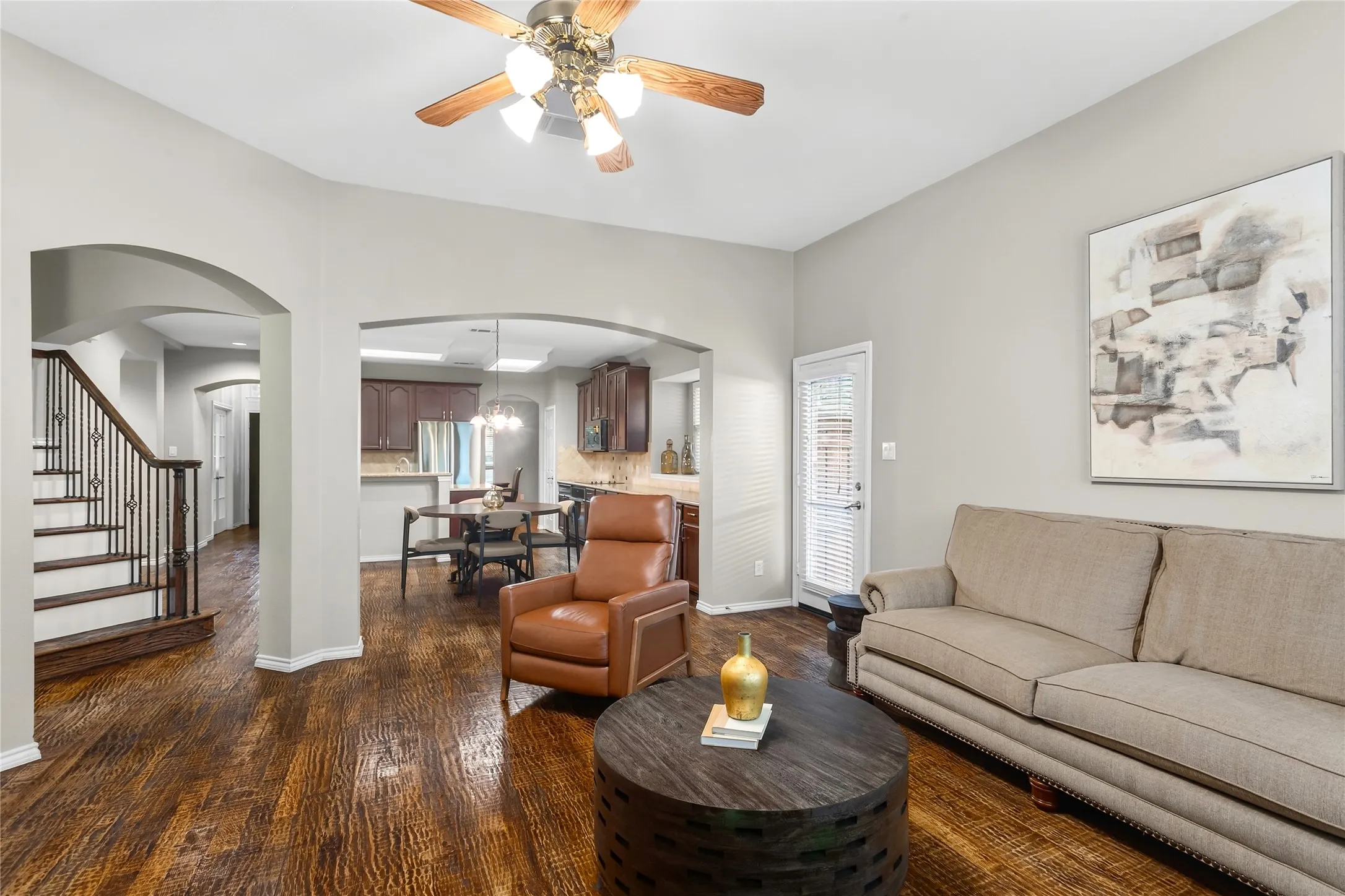 Single Family Residence For Sale in Denton County , 2185 Goliad Circle, Frisco, Texas 75033, 4 Bedroom, 4 Bathroom, 3 Garage spaces, 2,910 Sqft, built in 2003, mls#21398922, Real Estate Agent in Frisco, Homes For Sale in Denton county, Homes For Sale in Frisco, Realtor in Frisco Texas, Real Estate Brokerage Independent Realty Texas, Luminita Cordes Realtor
