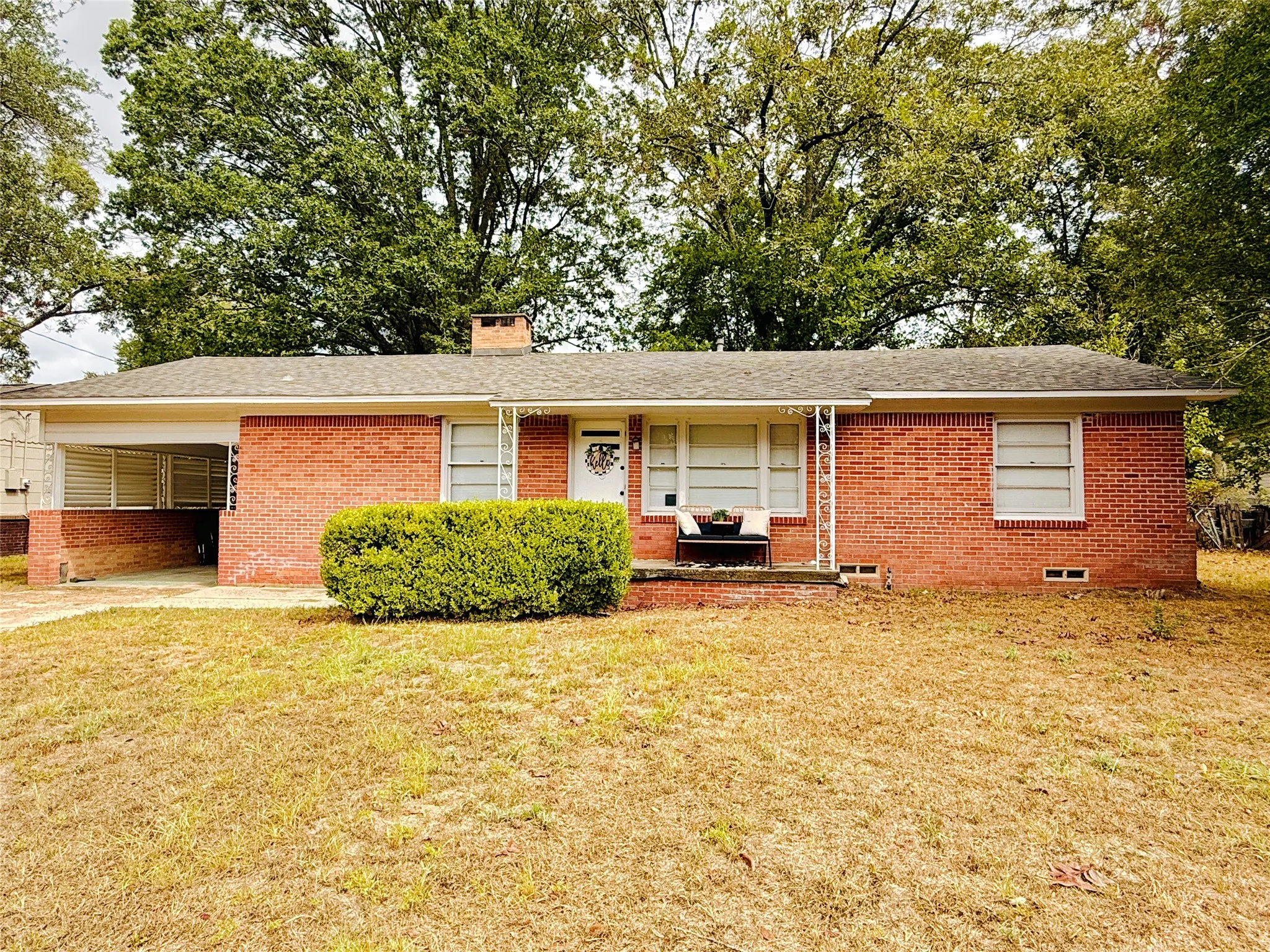 Single Family Residence For Sale in Franklin (TX) County , 514 Mcmillan Drive, Winnsboro, Texas 75494, 3 Bedroom, 2 Bathroom, Garage spaces, 1,306 Sqft, built in 1970, mls#21404186, Real Estate Agent in Winnsboro, Homes For Sale in Franklin (TX) county, Homes For Sale in Winnsboro, Realtor in Winnsboro Texas, Real Estate Brokerage Independent Realty Texas, Luminita Cordes Realtor