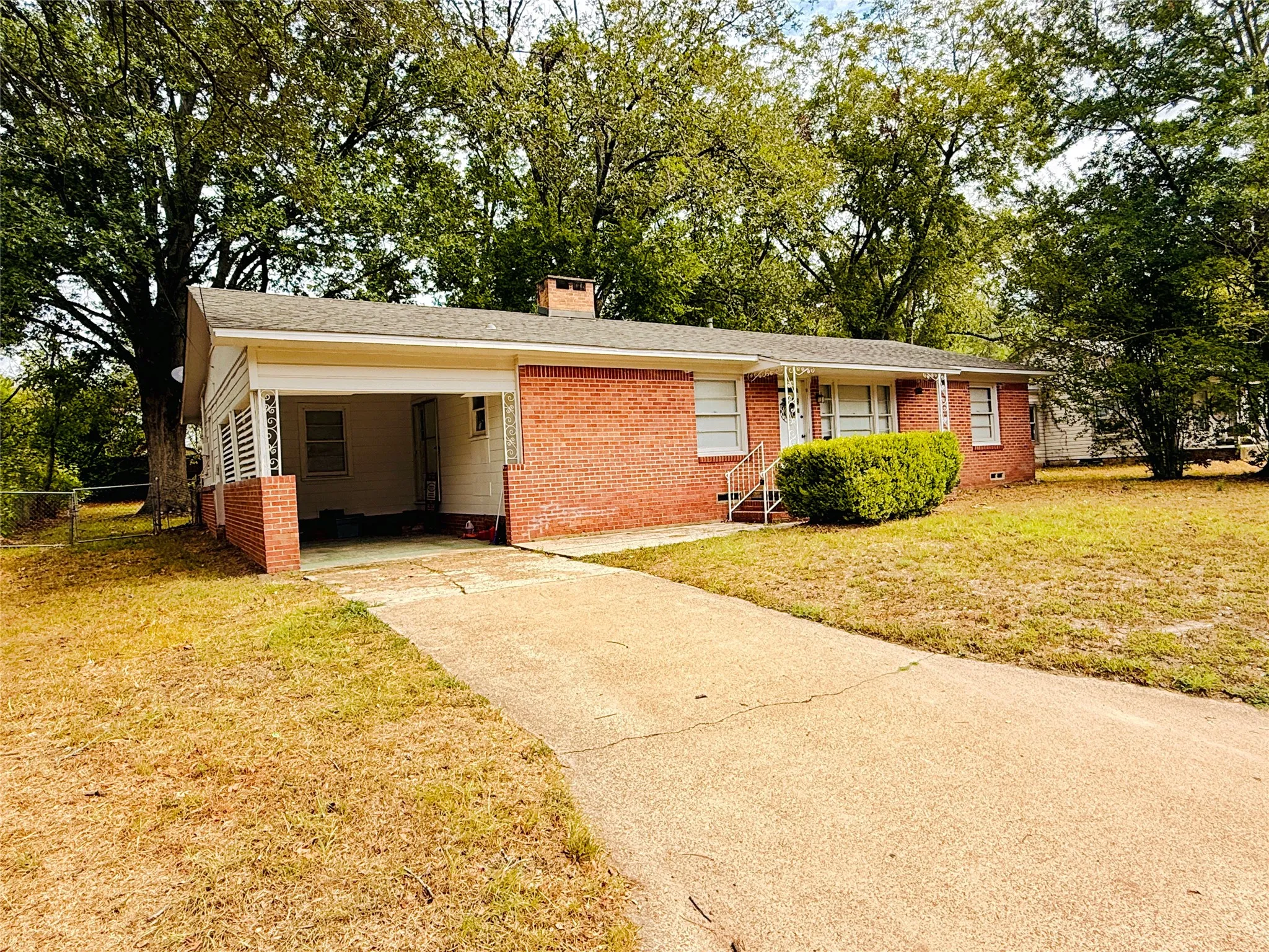 Single Family Residence For Sale in Franklin (TX) County , 514 Mcmillan Drive, Winnsboro, Texas 75494, 3 Bedroom, 2 Bathroom, Garage spaces, 1,306 Sqft, built in 1970, mls#21404186, Real Estate Agent in Winnsboro, Homes For Sale in Franklin (TX) county, Homes For Sale in Winnsboro, Realtor in Winnsboro Texas, Real Estate Brokerage Independent Realty Texas, Luminita Cordes Realtor