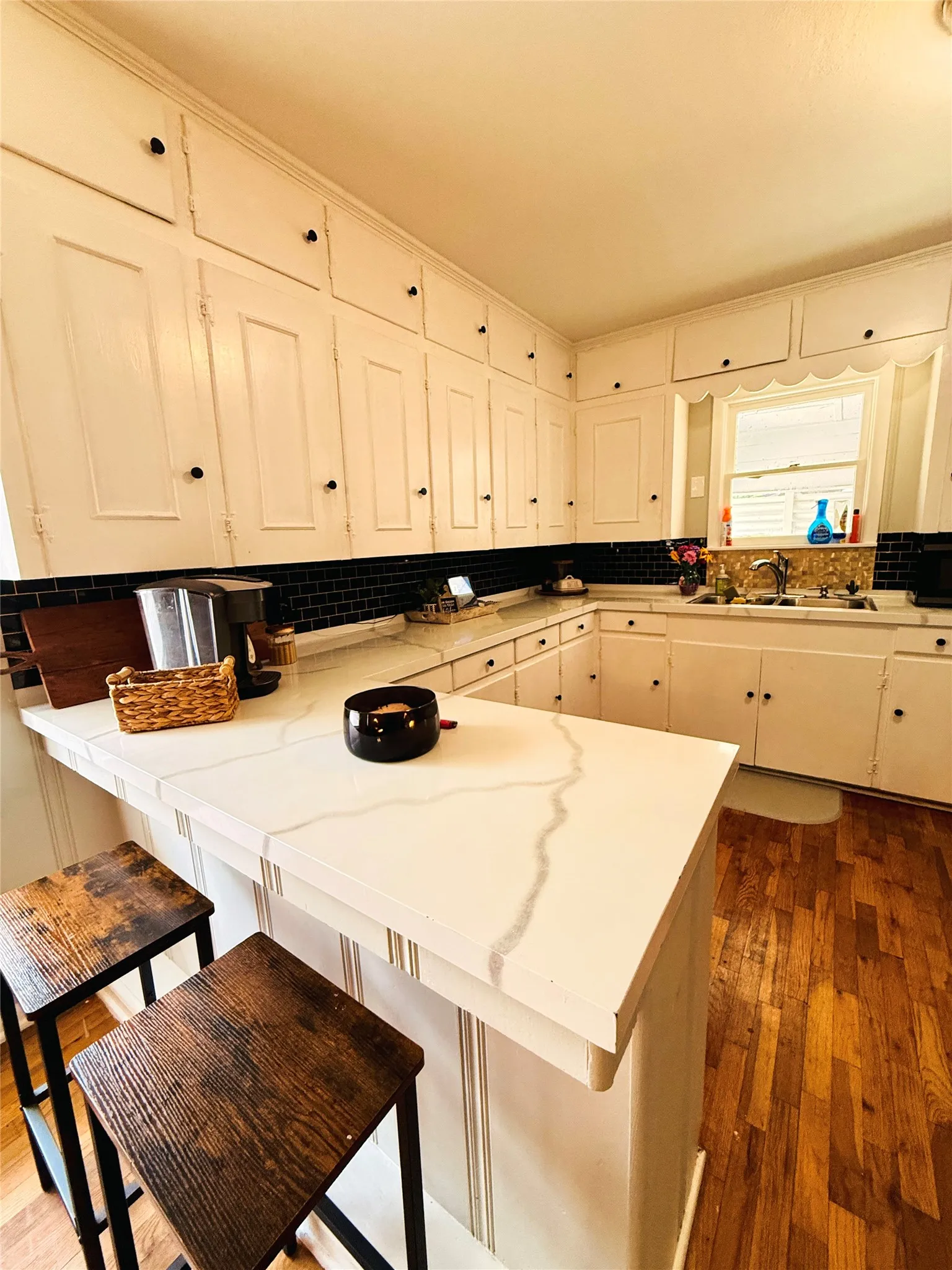 Single Family Residence For Sale in Franklin (TX) County , 514 Mcmillan Drive, Winnsboro, Texas 75494, 3 Bedroom, 2 Bathroom, Garage spaces, 1,306 Sqft, built in 1970, mls#21404186, Real Estate Agent in Winnsboro, Homes For Sale in Franklin (TX) county, Homes For Sale in Winnsboro, Realtor in Winnsboro Texas, Real Estate Brokerage Independent Realty Texas, Luminita Cordes Realtor