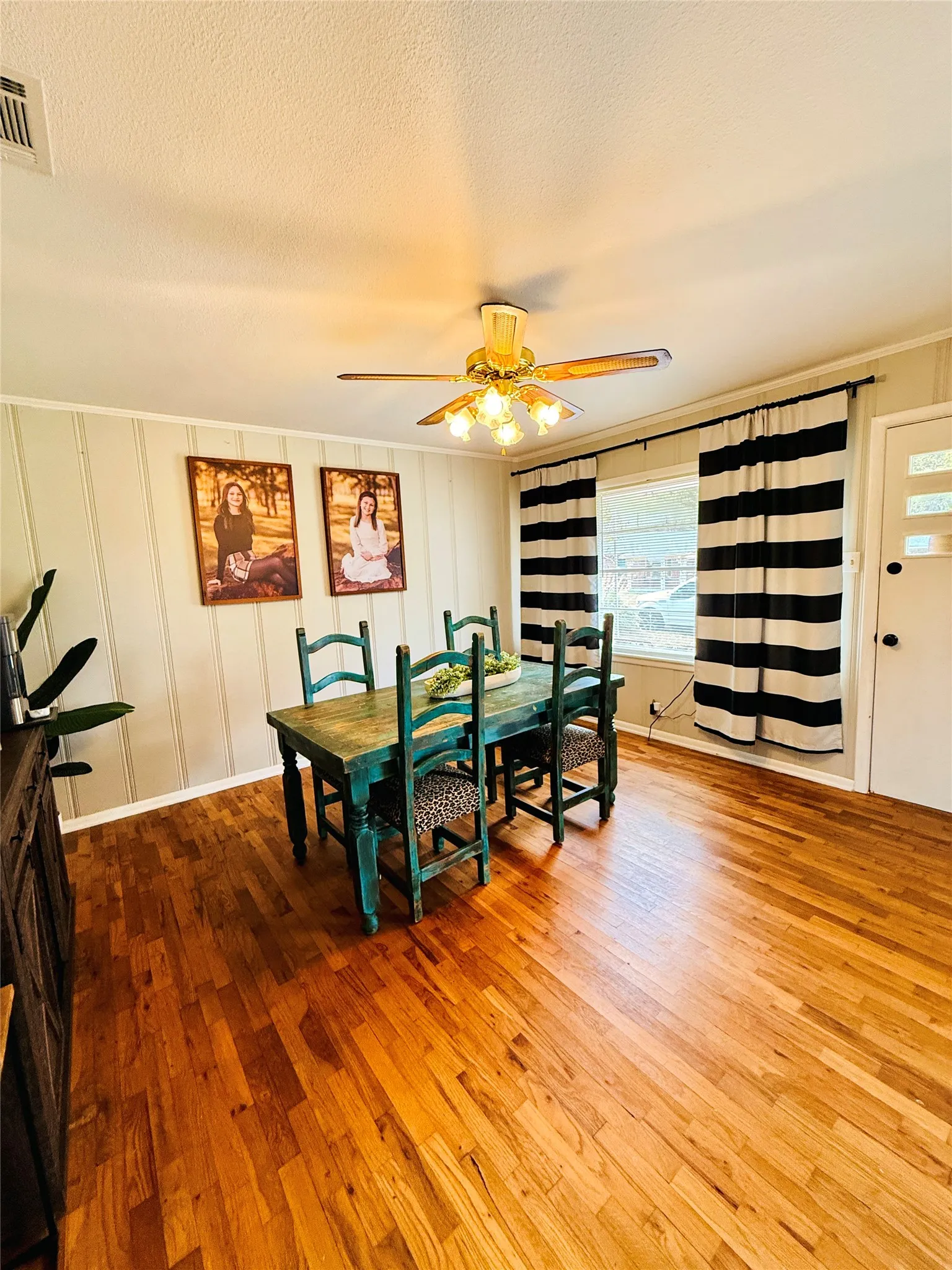 Single Family Residence For Sale in Franklin (TX) County , 514 Mcmillan Drive, Winnsboro, Texas 75494, 3 Bedroom, 2 Bathroom, Garage spaces, 1,306 Sqft, built in 1970, mls#21404186, Real Estate Agent in Winnsboro, Homes For Sale in Franklin (TX) county, Homes For Sale in Winnsboro, Realtor in Winnsboro Texas, Real Estate Brokerage Independent Realty Texas, Luminita Cordes Realtor