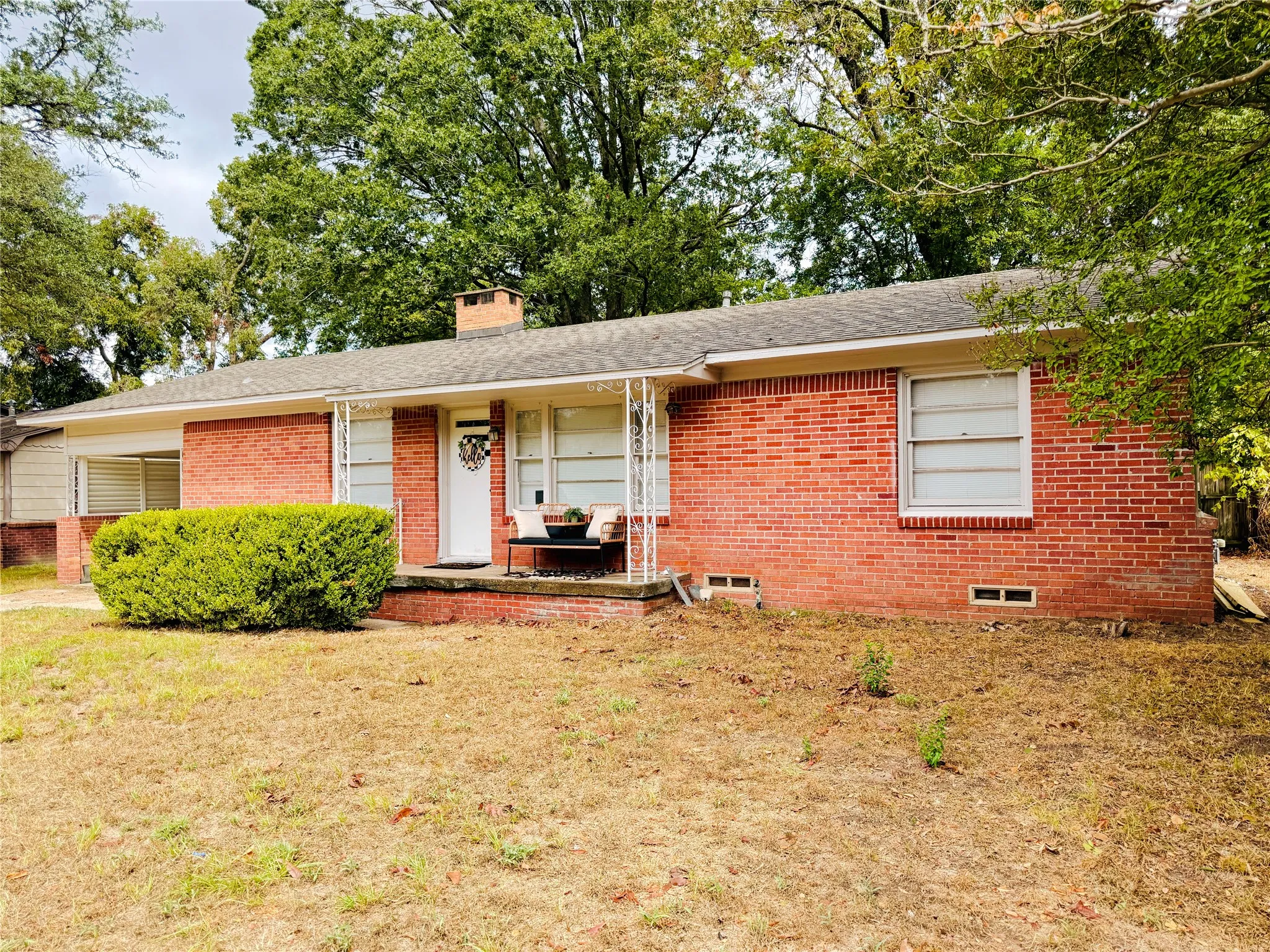 Single Family Residence For Sale in Franklin (TX) County , 514 Mcmillan Drive, Winnsboro, Texas 75494, 3 Bedroom, 2 Bathroom, Garage spaces, 1,306 Sqft, built in 1970, mls#21404186, Real Estate Agent in Winnsboro, Homes For Sale in Franklin (TX) county, Homes For Sale in Winnsboro, Realtor in Winnsboro Texas, Real Estate Brokerage Independent Realty Texas, Luminita Cordes Realtor