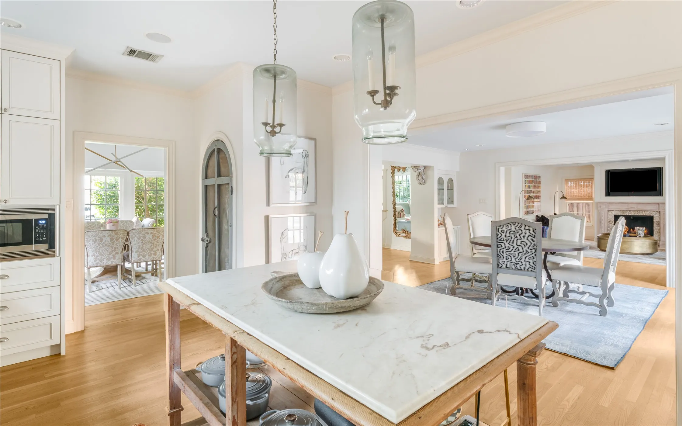 Single Family Residence For Rent in Dallas County , 3313 Bryn Mawr Drive, University Park, Texas 75225, 5 Bedroom, 6 Bathroom, 2 Garage spaces, 4,575 Sqft, built in 1953, mls#21404686, Real Estate Agent in University Park, Homes For Rent in Dallas county, Homes For Rent in University Park, Realtor in University Park Texas, Real Estate Brokerage Independent Realty Texas, Luminita Cordes Realtor