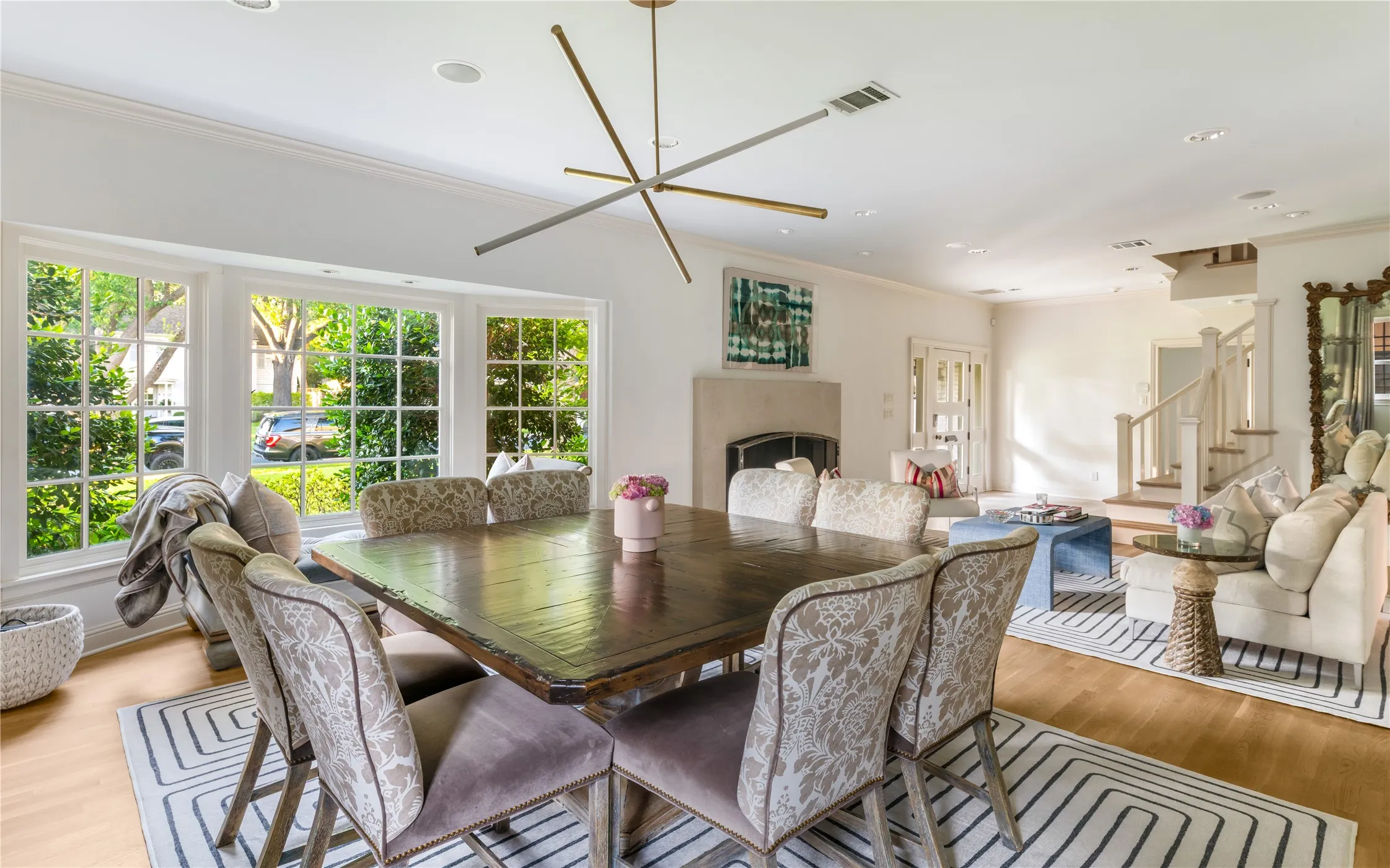 Single Family Residence For Rent in Dallas County , 3313 Bryn Mawr Drive, University Park, Texas 75225, 5 Bedroom, 6 Bathroom, 2 Garage spaces, 4,575 Sqft, built in 1953, mls#21404686, Real Estate Agent in University Park, Homes For Rent in Dallas county, Homes For Rent in University Park, Realtor in University Park Texas, Real Estate Brokerage Independent Realty Texas, Luminita Cordes Realtor