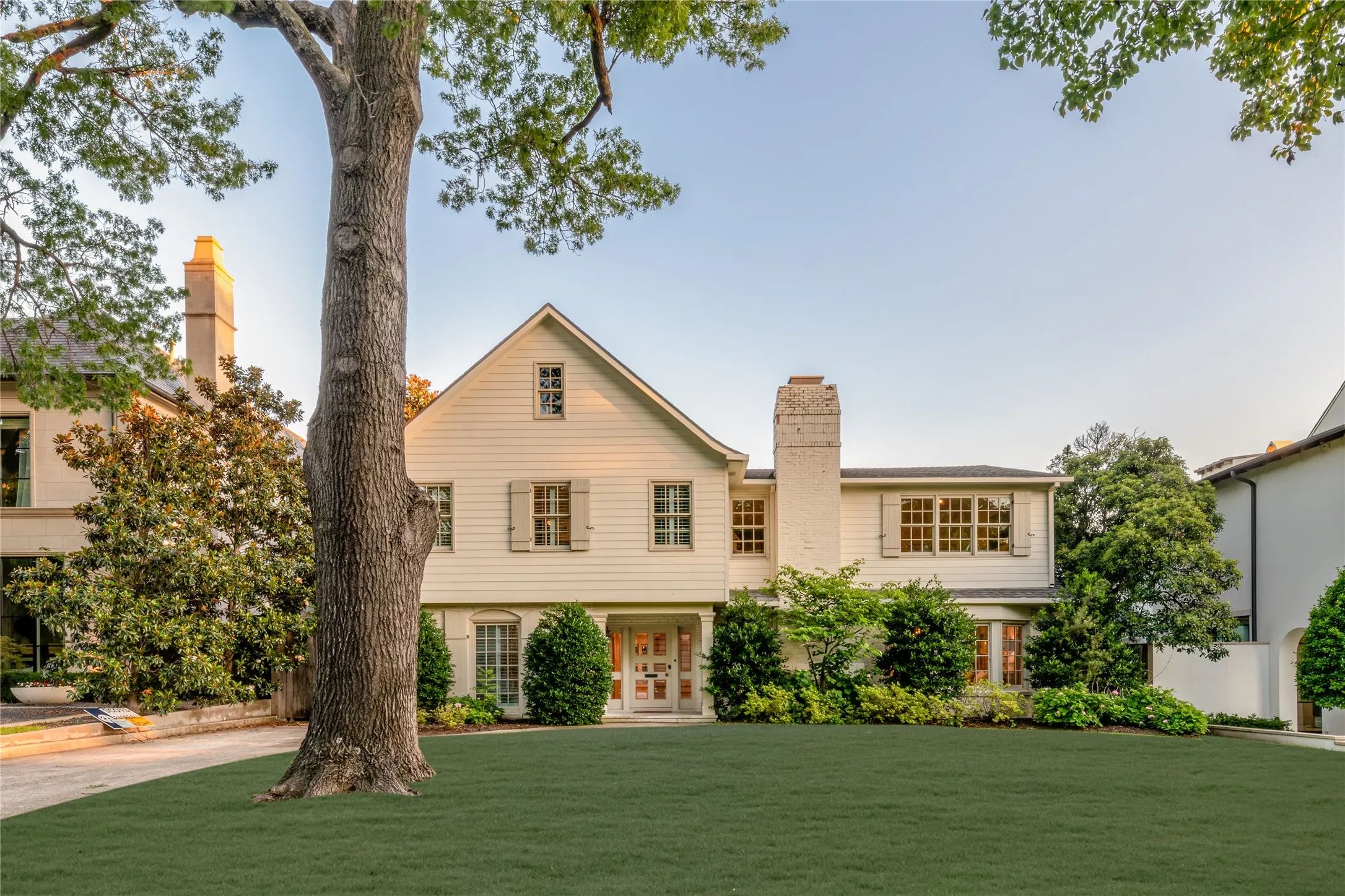 Single Family Residence For Rent in Dallas County , 3313 Bryn Mawr Drive, University Park, Texas 75225, 5 Bedroom, 6 Bathroom, 2 Garage spaces, 4,575 Sqft, built in 1953, mls#21404686, Real Estate Agent in University Park, Homes For Rent in Dallas county, Homes For Rent in University Park, Realtor in University Park Texas, Real Estate Brokerage Independent Realty Texas, Luminita Cordes Realtor
