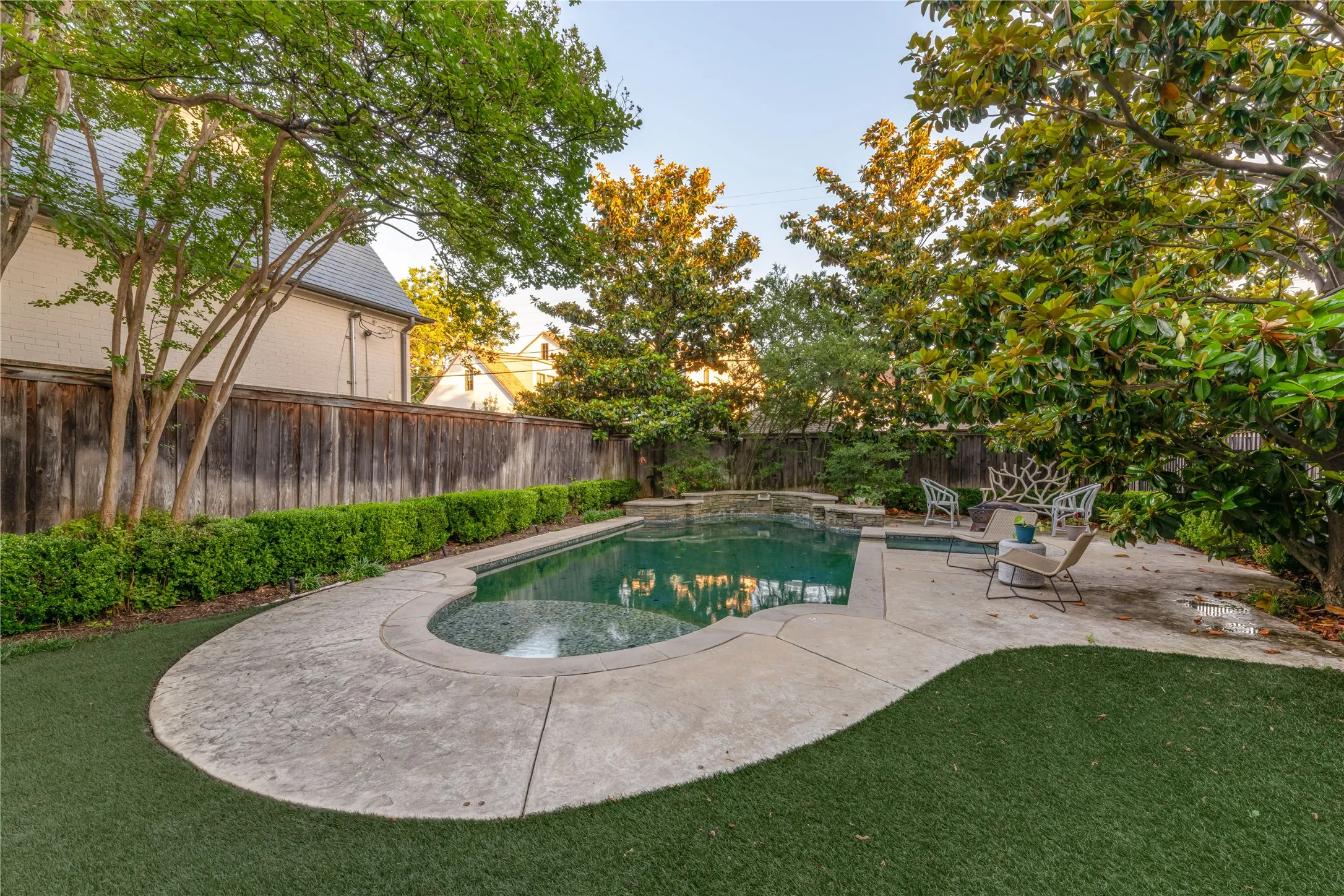Single Family Residence For Rent in Dallas County , 3313 Bryn Mawr Drive, University Park, Texas 75225, 5 Bedroom, 6 Bathroom, 2 Garage spaces, 4,575 Sqft, built in 1953, mls#21404686, Real Estate Agent in University Park, Homes For Rent in Dallas county, Homes For Rent in University Park, Realtor in University Park Texas, Real Estate Brokerage Independent Realty Texas, Luminita Cordes Realtor