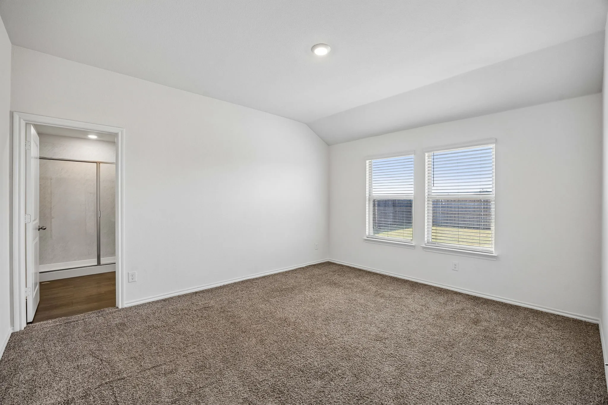 Single Family Residence For Rent in Kaufman County , 3030 Sweetwater Trail, Forney, Texas 75126, 4 Bedroom, 2 Bathroom, 2 Garage spaces, 1,649 Sqft, built in 2021, mls#21404693, Real Estate Agent in Forney, Homes For Rent in Kaufman county, Homes For Rent in Forney, Realtor in Forney Texas, Real Estate Brokerage Independent Realty Texas, Luminita Cordes Realtor