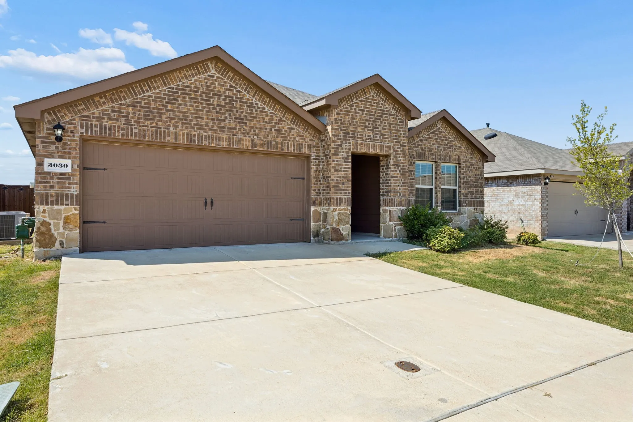 Single Family Residence For Rent in Kaufman County , 3030 Sweetwater Trail, Forney, Texas 75126, 4 Bedroom, 2 Bathroom, 2 Garage spaces, 1,649 Sqft, built in 2021, mls#21404693, Real Estate Agent in Forney, Homes For Rent in Kaufman county, Homes For Rent in Forney, Realtor in Forney Texas, Real Estate Brokerage Independent Realty Texas, Luminita Cordes Realtor