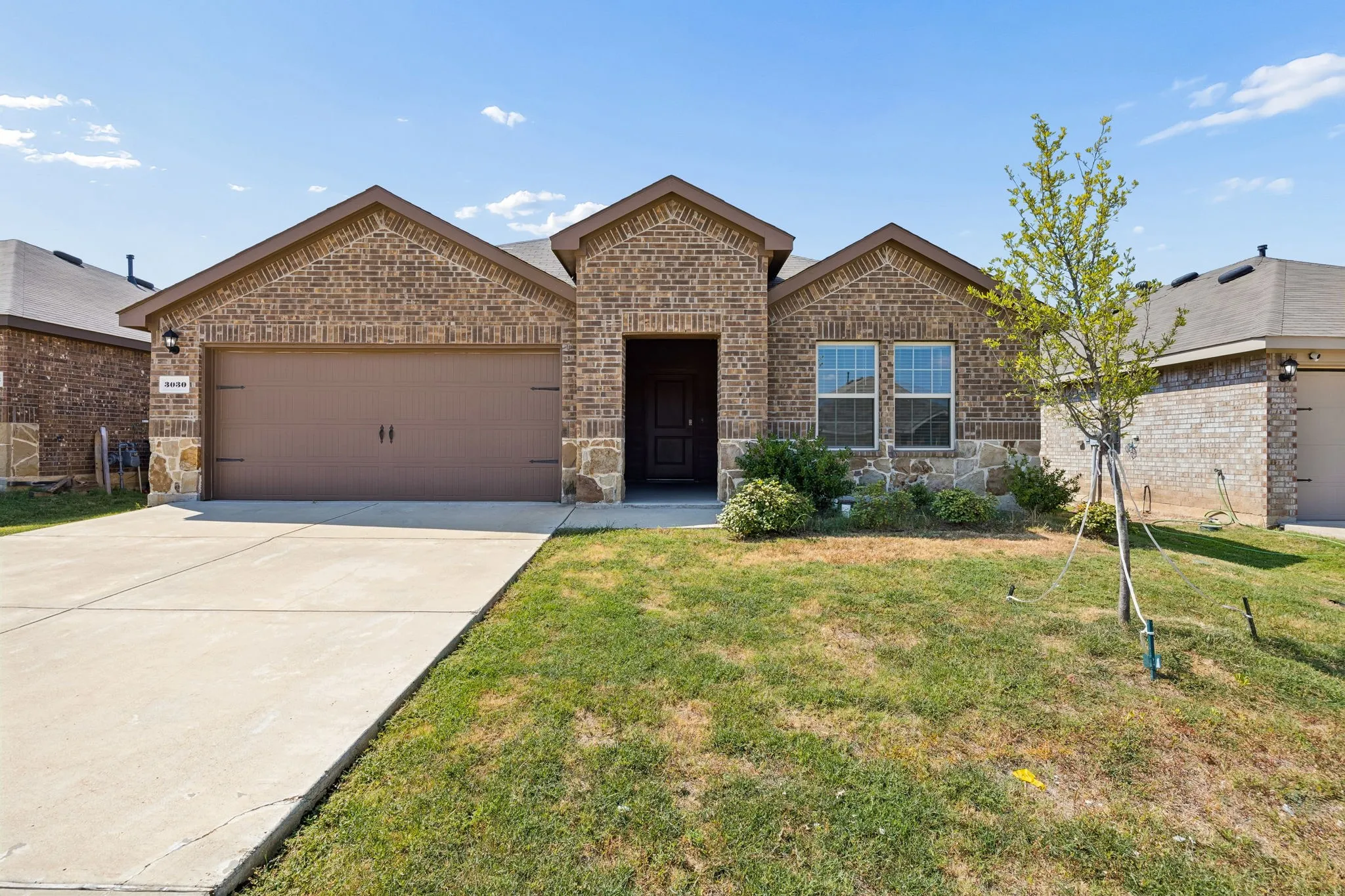 Single Family Residence For Rent in Kaufman County , 3030 Sweetwater Trail, Forney, Texas 75126, 4 Bedroom, 2 Bathroom, 2 Garage spaces, 1,649 Sqft, built in 2021, mls#21404693, Real Estate Agent in Forney, Homes For Rent in Kaufman county, Homes For Rent in Forney, Realtor in Forney Texas, Real Estate Brokerage Independent Realty Texas, Luminita Cordes Realtor