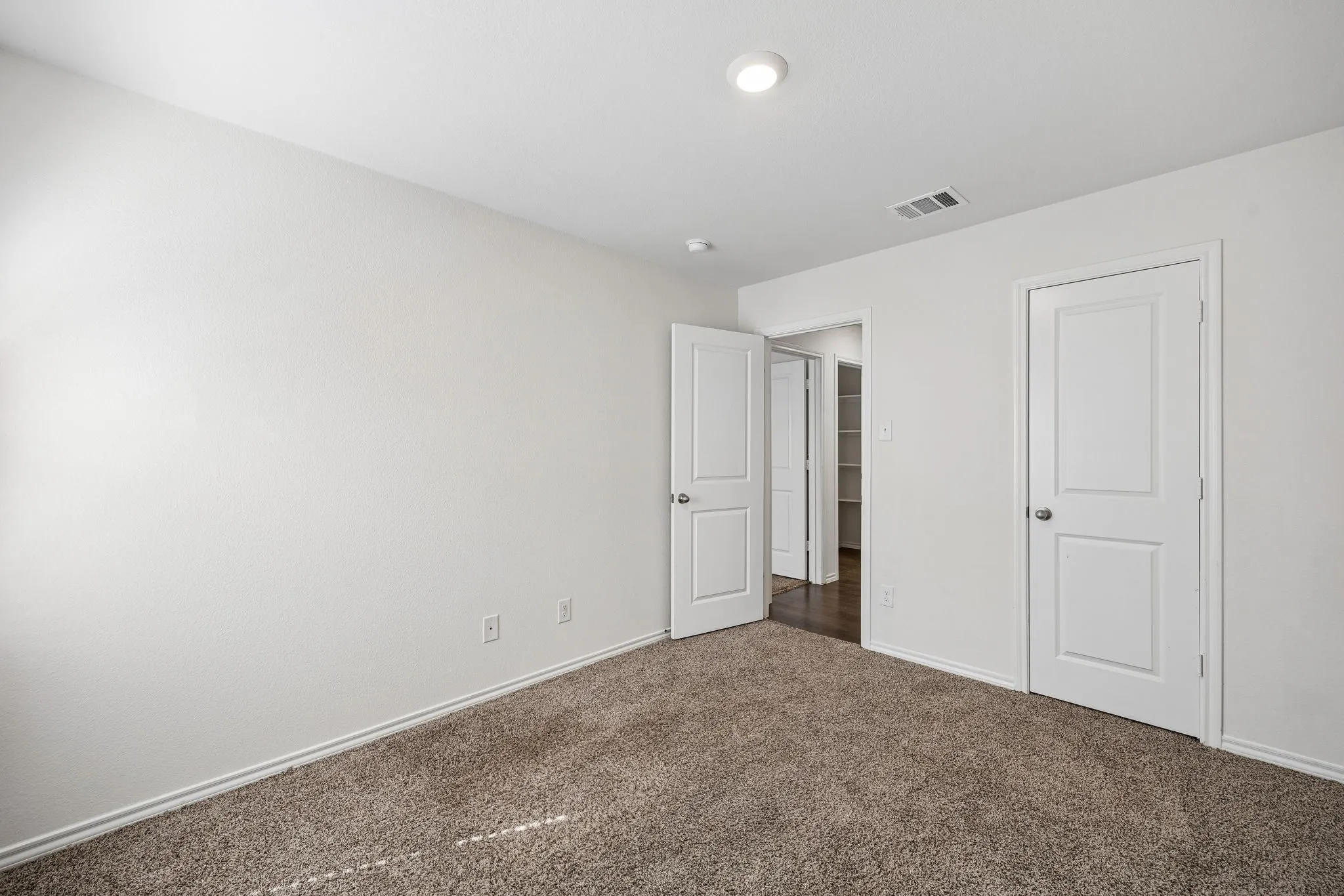Single Family Residence For Rent in Kaufman County , 3030 Sweetwater Trail, Forney, Texas 75126, 4 Bedroom, 2 Bathroom, 2 Garage spaces, 1,649 Sqft, built in 2021, mls#21404693, Real Estate Agent in Forney, Homes For Rent in Kaufman county, Homes For Rent in Forney, Realtor in Forney Texas, Real Estate Brokerage Independent Realty Texas, Luminita Cordes Realtor