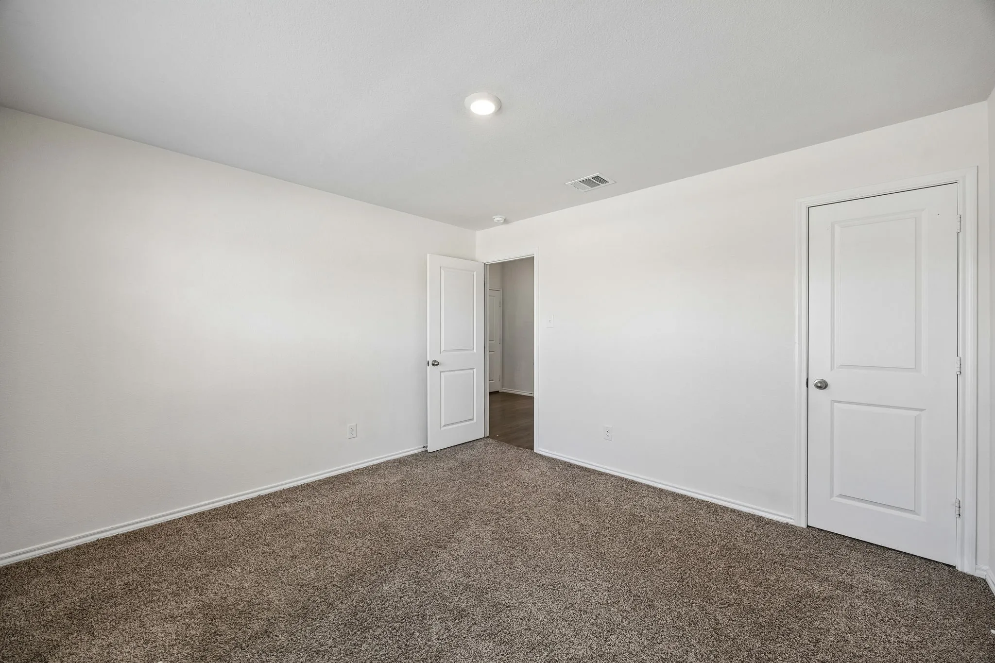 Single Family Residence For Rent in Kaufman County , 3030 Sweetwater Trail, Forney, Texas 75126, 4 Bedroom, 2 Bathroom, 2 Garage spaces, 1,649 Sqft, built in 2021, mls#21404693, Real Estate Agent in Forney, Homes For Rent in Kaufman county, Homes For Rent in Forney, Realtor in Forney Texas, Real Estate Brokerage Independent Realty Texas, Luminita Cordes Realtor