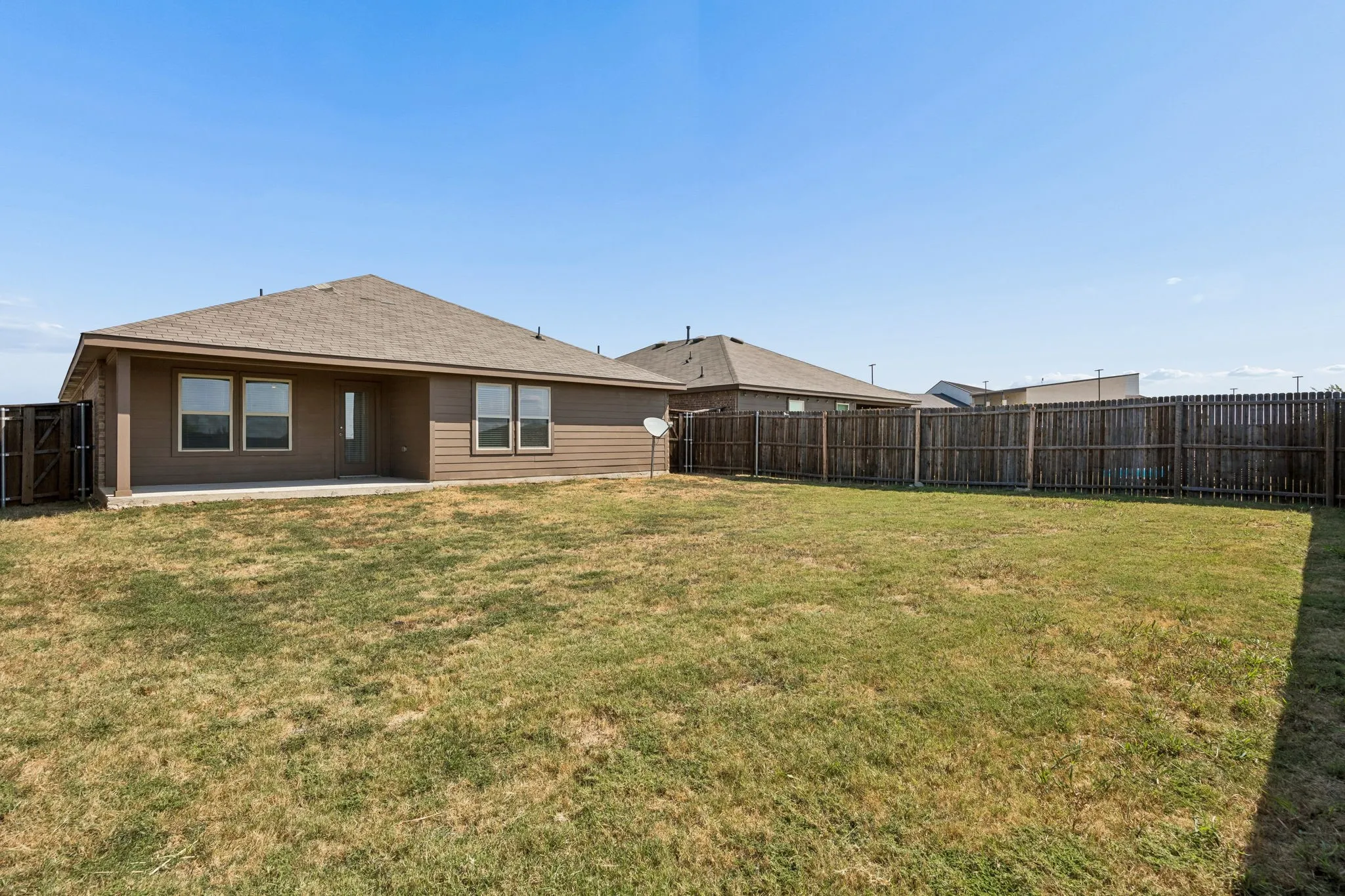 Single Family Residence For Rent in Kaufman County , 3030 Sweetwater Trail, Forney, Texas 75126, 4 Bedroom, 2 Bathroom, 2 Garage spaces, 1,649 Sqft, built in 2021, mls#21404693, Real Estate Agent in Forney, Homes For Rent in Kaufman county, Homes For Rent in Forney, Realtor in Forney Texas, Real Estate Brokerage Independent Realty Texas, Luminita Cordes Realtor