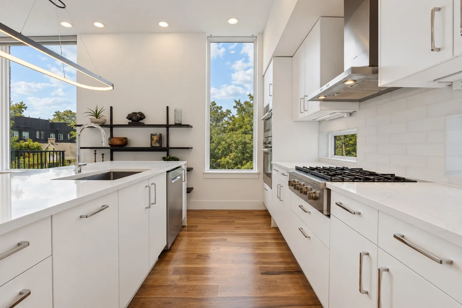 Townhouse For Sale in Dallas County , 4804 Danbrook Court, Dallas, Texas 75204, 3 Bedroom, 4 Bathroom, 2 Garage spaces, 2,238 Sqft, built in 2023, mls#21401477, Real Estate Agent in Dallas, Homes For Sale in Dallas county, Homes For Sale in Dallas, Realtor in Dallas Texas, Real Estate Brokerage Independent Realty Texas, Luminita Cordes Realtor
