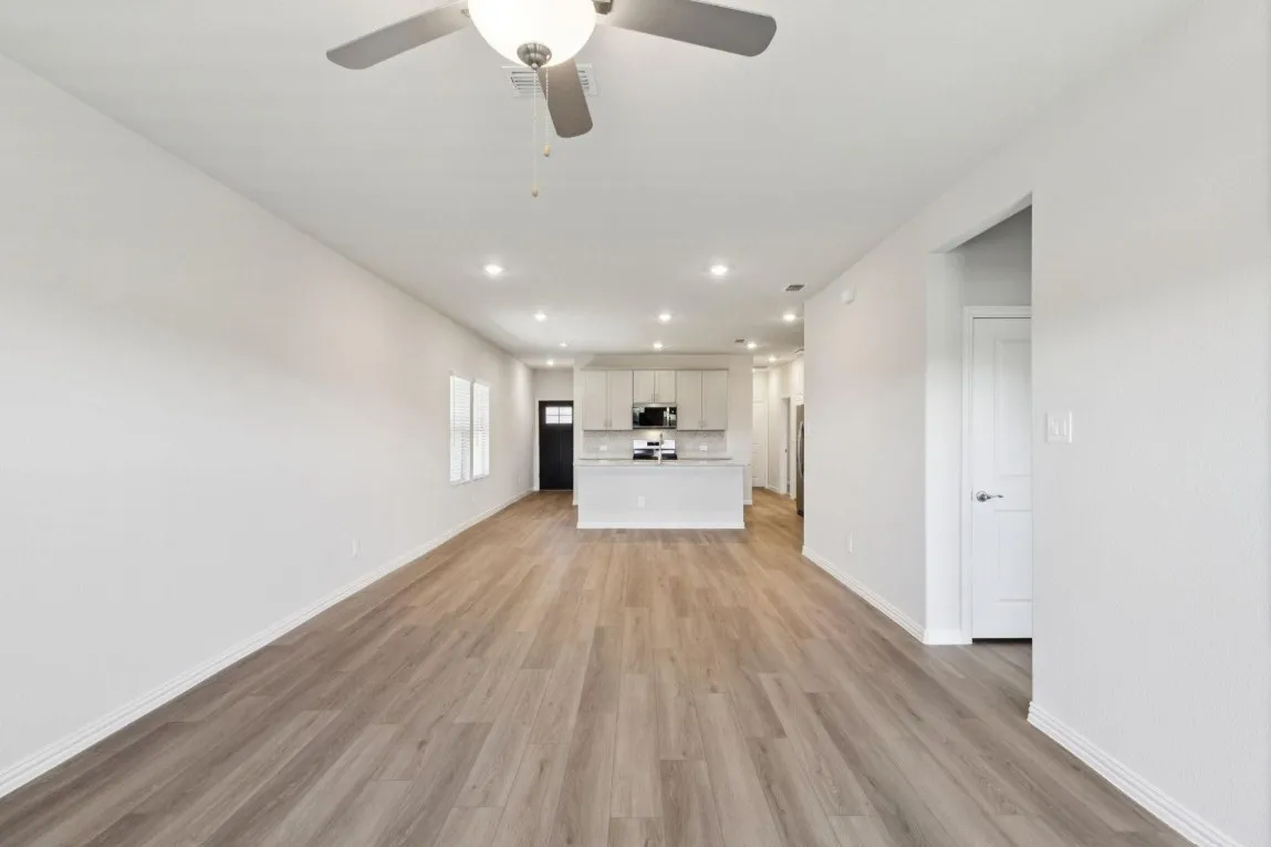 Single Family Residence For Rent in Collin County , 109 Greenbriar Drive, Princeton, Texas 75071, 3 Bedroom, 2 Bathroom, 2 Garage spaces, 1,566 Sqft, built in 2025, mls#21403868, Real Estate Agent in Princeton, Homes For Rent in Collin county, Homes For Rent in Princeton, Realtor in Princeton Texas, Real Estate Brokerage Independent Realty Texas, Luminita Cordes Realtor