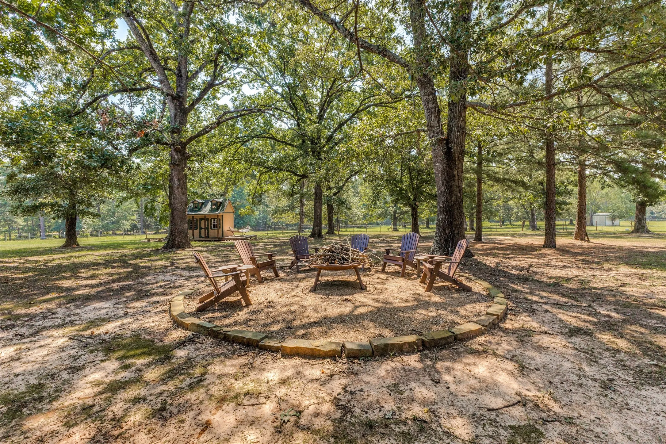 Single Family Residence For Sale in Wood County , 1644 County Road 4730, Winnsboro, Texas 75494, 4 Bedroom, 3 Bathroom, 3 Garage spaces, 3,200 Sqft, built in 2005, mls#21404649, Real Estate Agent in Winnsboro, Homes For Sale in Wood county, Homes For Sale in Winnsboro, Realtor in Winnsboro Texas, Real Estate Brokerage Independent Realty Texas, Luminita Cordes Realtor