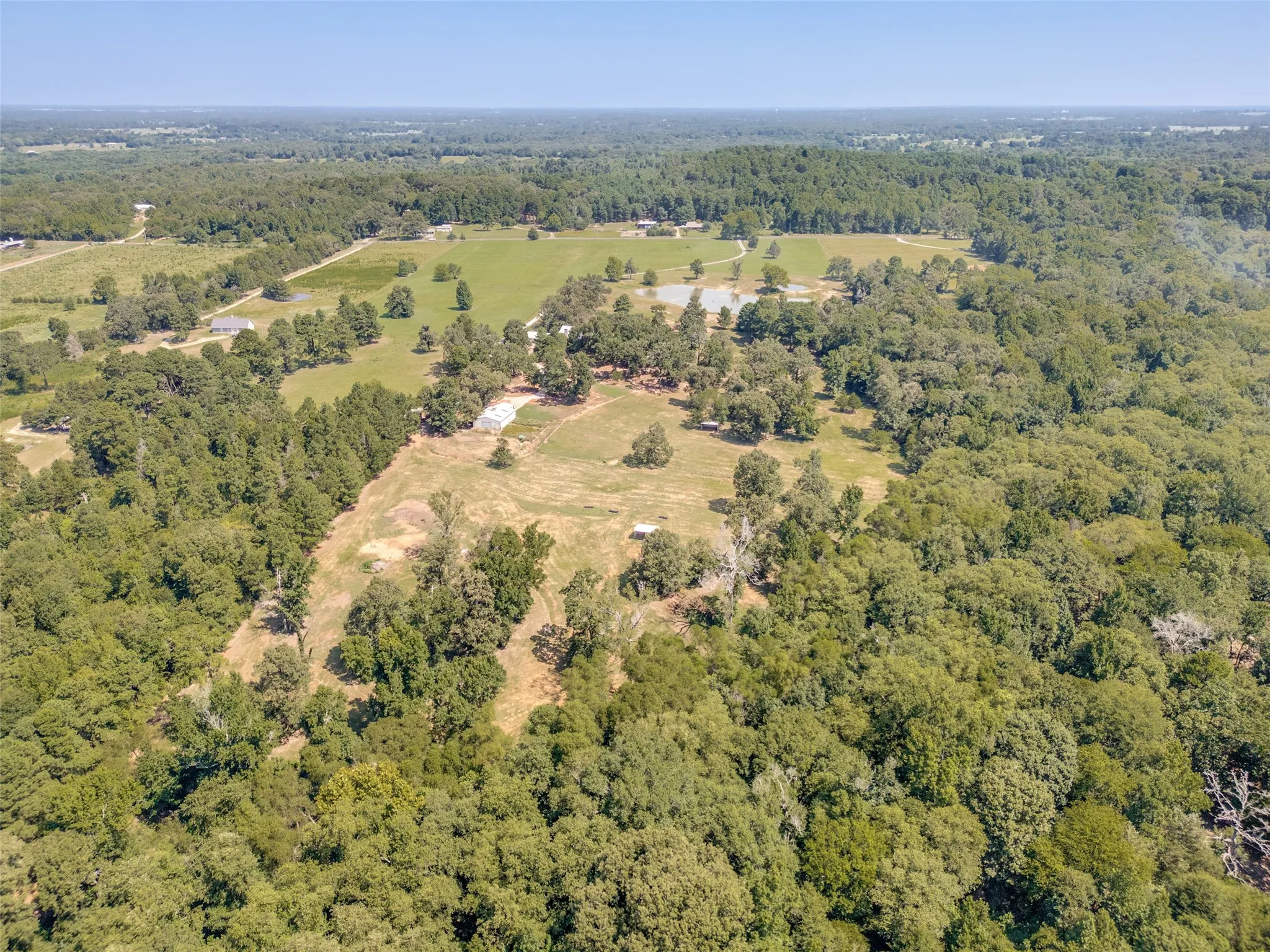 Single Family Residence For Sale in Wood County , 1644 County Road 4730, Winnsboro, Texas 75494, 4 Bedroom, 3 Bathroom, 3 Garage spaces, 3,200 Sqft, built in 2005, mls#21404649, Real Estate Agent in Winnsboro, Homes For Sale in Wood county, Homes For Sale in Winnsboro, Realtor in Winnsboro Texas, Real Estate Brokerage Independent Realty Texas, Luminita Cordes Realtor