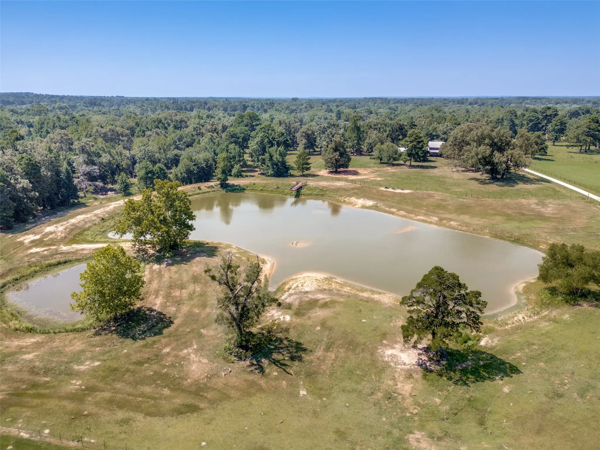 Single Family Residence For Sale in Wood County , 1644 County Road 4730, Winnsboro, Texas 75494, 4 Bedroom, 3 Bathroom, 3 Garage spaces, 3,200 Sqft, built in 2005, mls#21404649, Real Estate Agent in Winnsboro, Homes For Sale in Wood county, Homes For Sale in Winnsboro, Realtor in Winnsboro Texas, Real Estate Brokerage Independent Realty Texas, Luminita Cordes Realtor