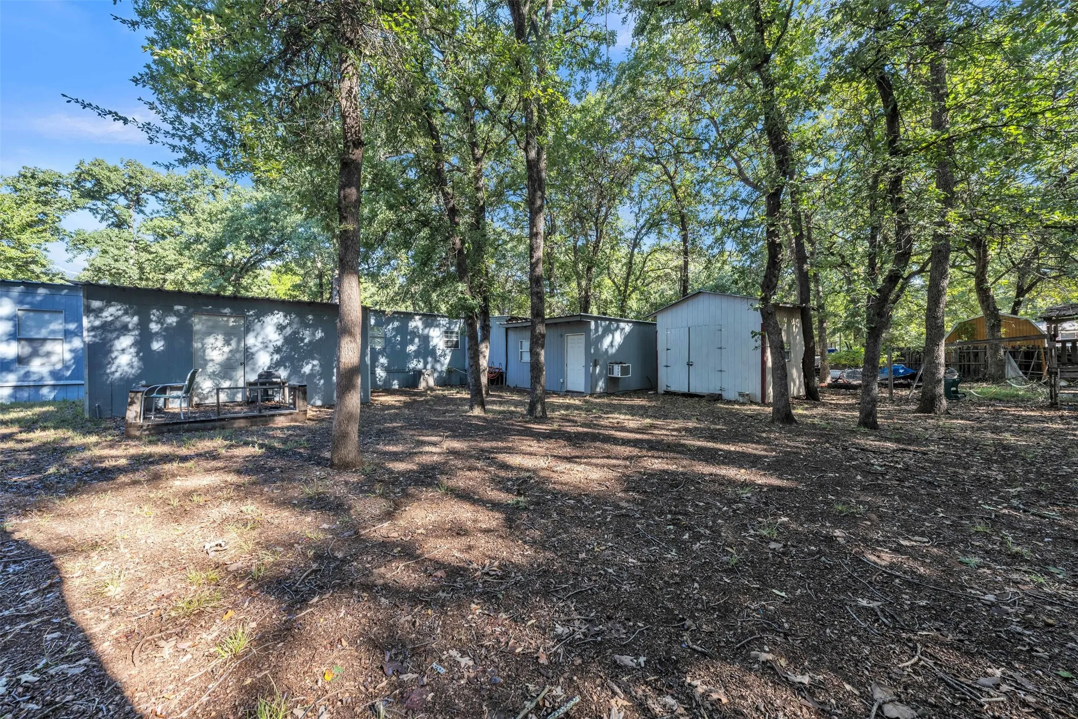 Mobile Home For Sale in Hood County , 4647 Lyndi Lane, Granbury, Texas 76049, 3 Bedroom, 2 Bathroom, 2 Garage spaces, 1,464 Sqft, built in 1982, mls#21404665, Real Estate Agent in Granbury, Homes For Sale in Hood county, Homes For Sale in Granbury, Realtor in Granbury Texas, Real Estate Brokerage Independent Realty Texas, Luminita Cordes Realtor