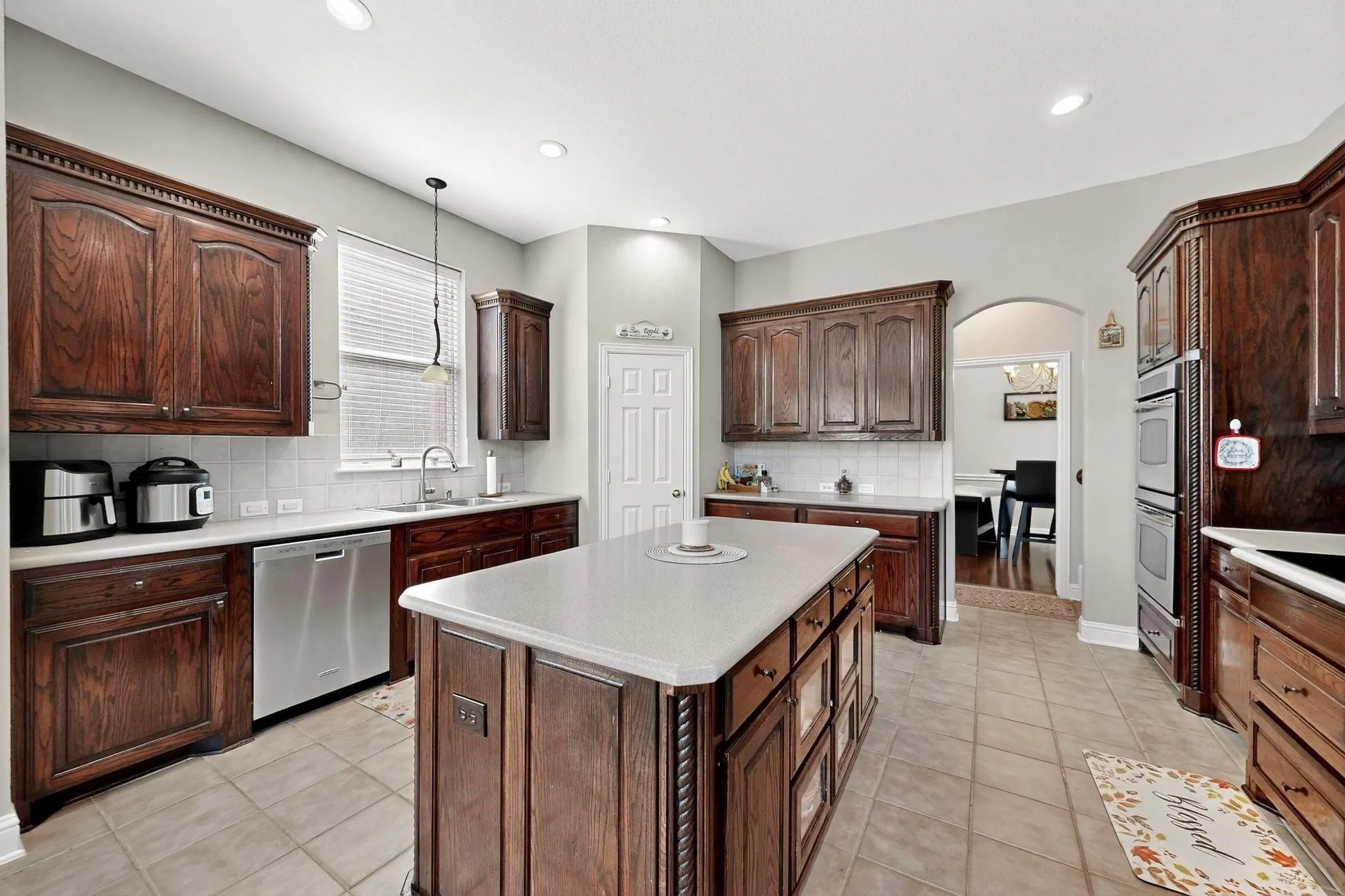 Single Family Residence For Rent in Denton County , 3412 Continental Drive, Frisco, Texas 75034, 5 Bedroom, 4 Bathroom, 3 Garage spaces, 3,573 Sqft, built in 2004, mls#21404603, Real Estate Agent in Frisco, Homes For Rent in Denton county, Homes For Rent in Frisco, Realtor in Frisco Texas, Real Estate Brokerage Independent Realty Texas, Luminita Cordes Realtor